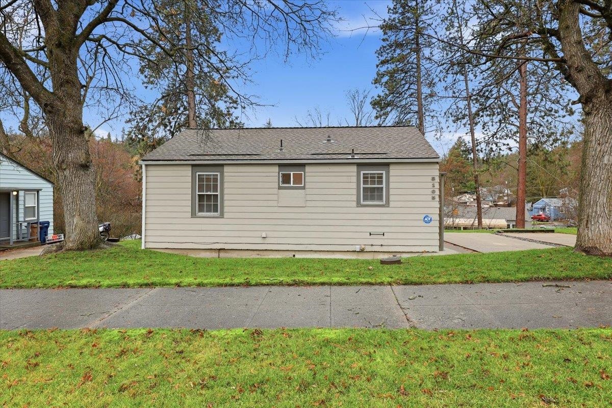 3105 W Rosamond Ave - Photo 17
