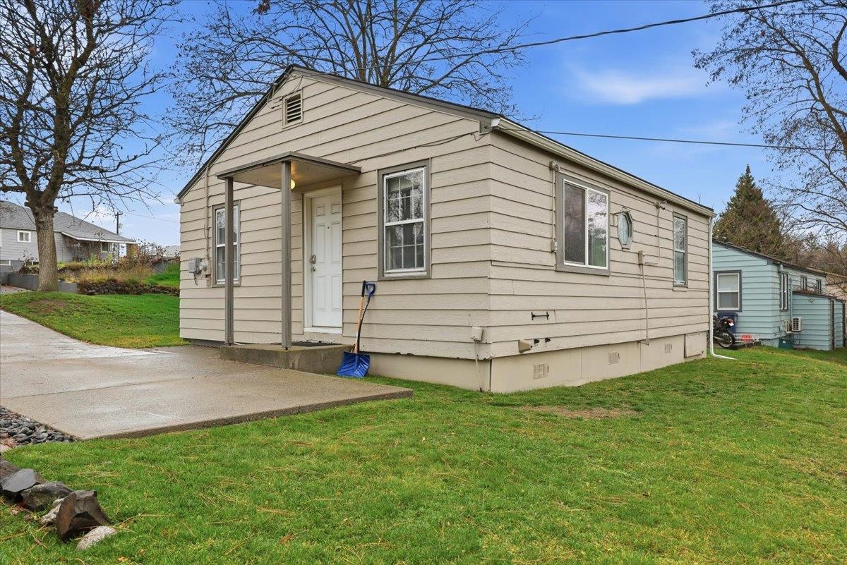 3105 W Rosamond Ave - Photo 4