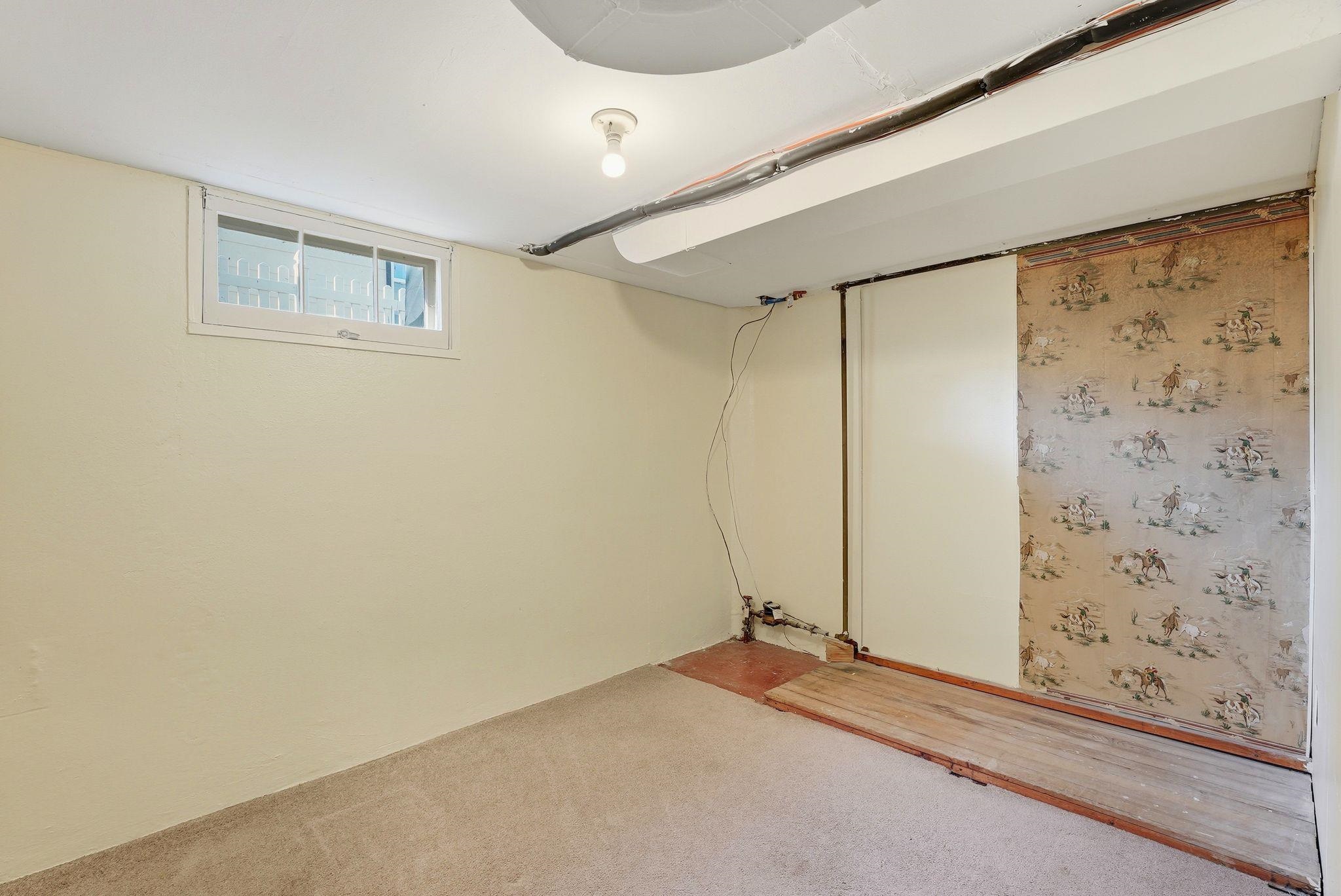 2521 W Walton Ave - Photo 18