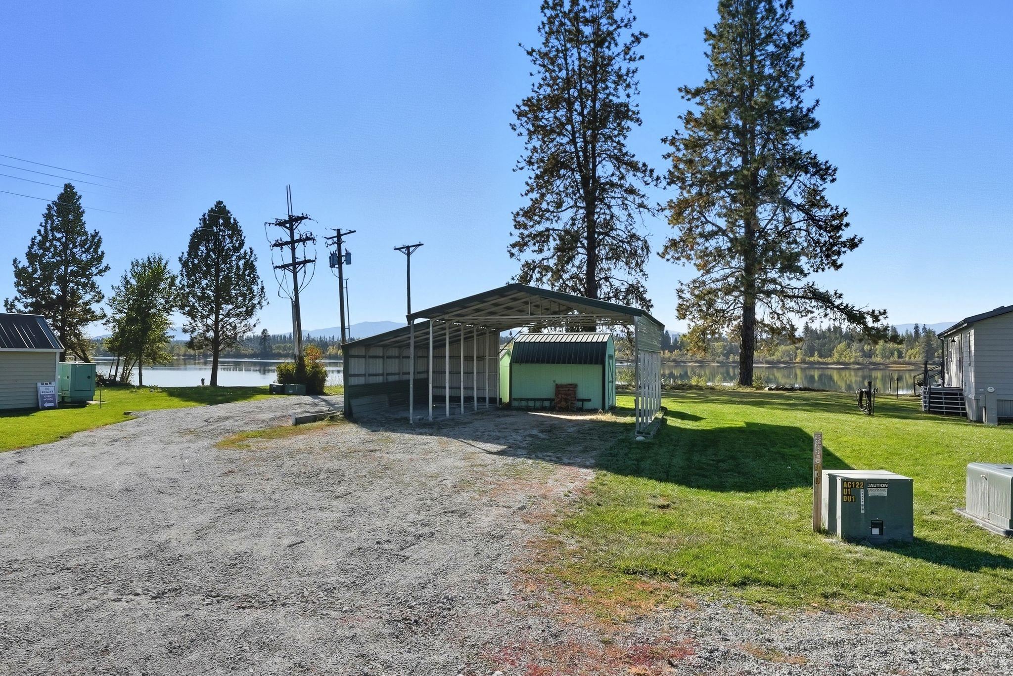 1475 Lenora Dr - Photo 2