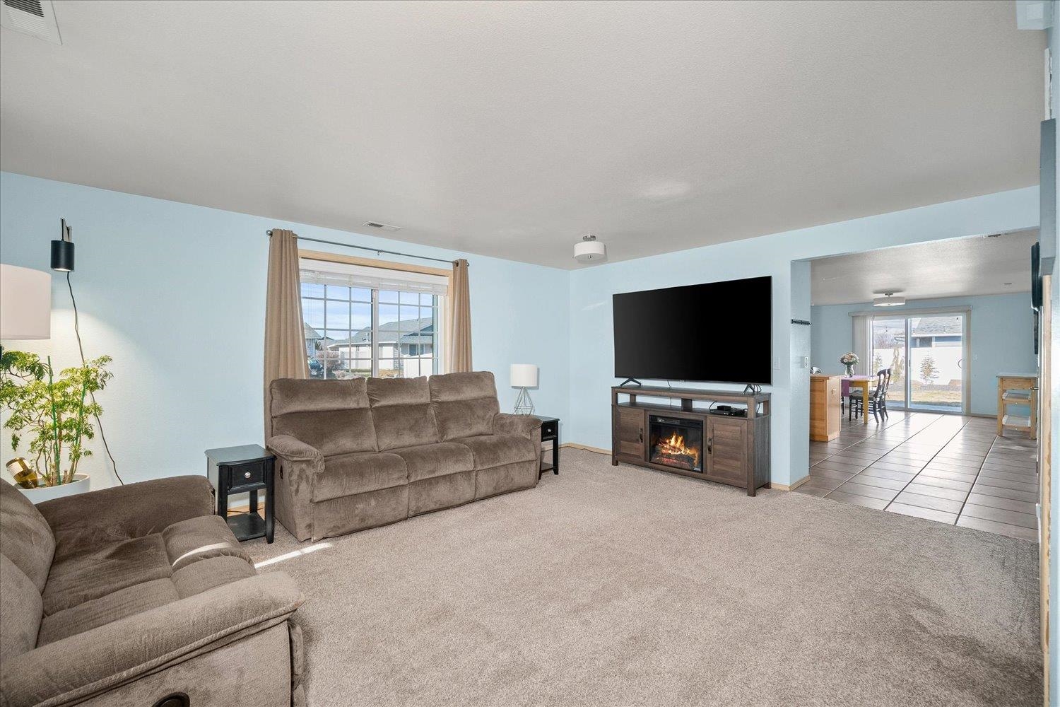 9426 W Claire Ave - Photo 3