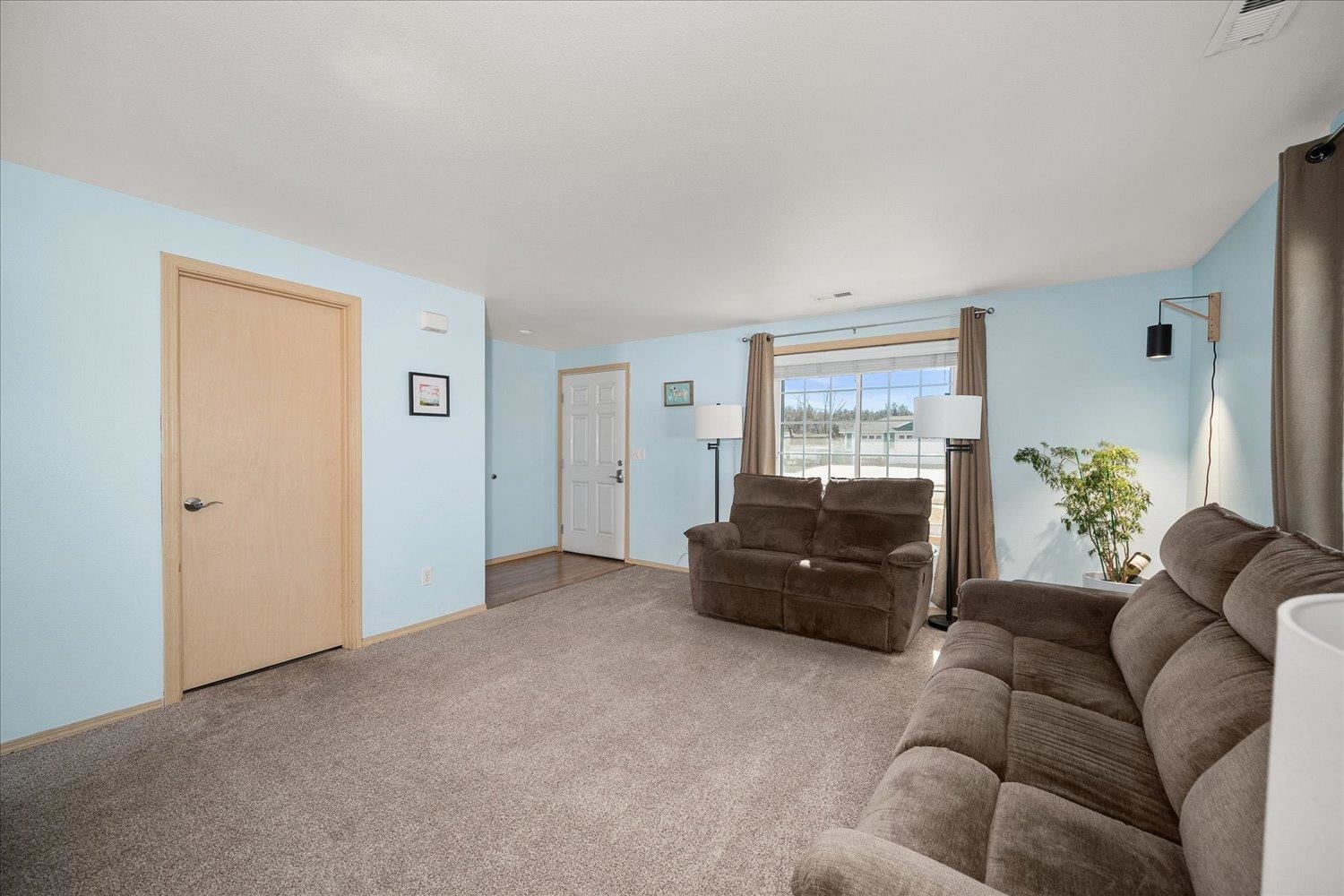 9426 W Claire Ave - Photo 6