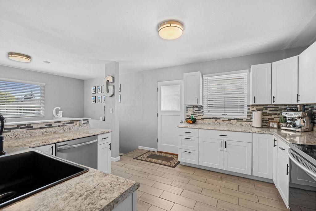 4917 N Altamont St - Photo 10
