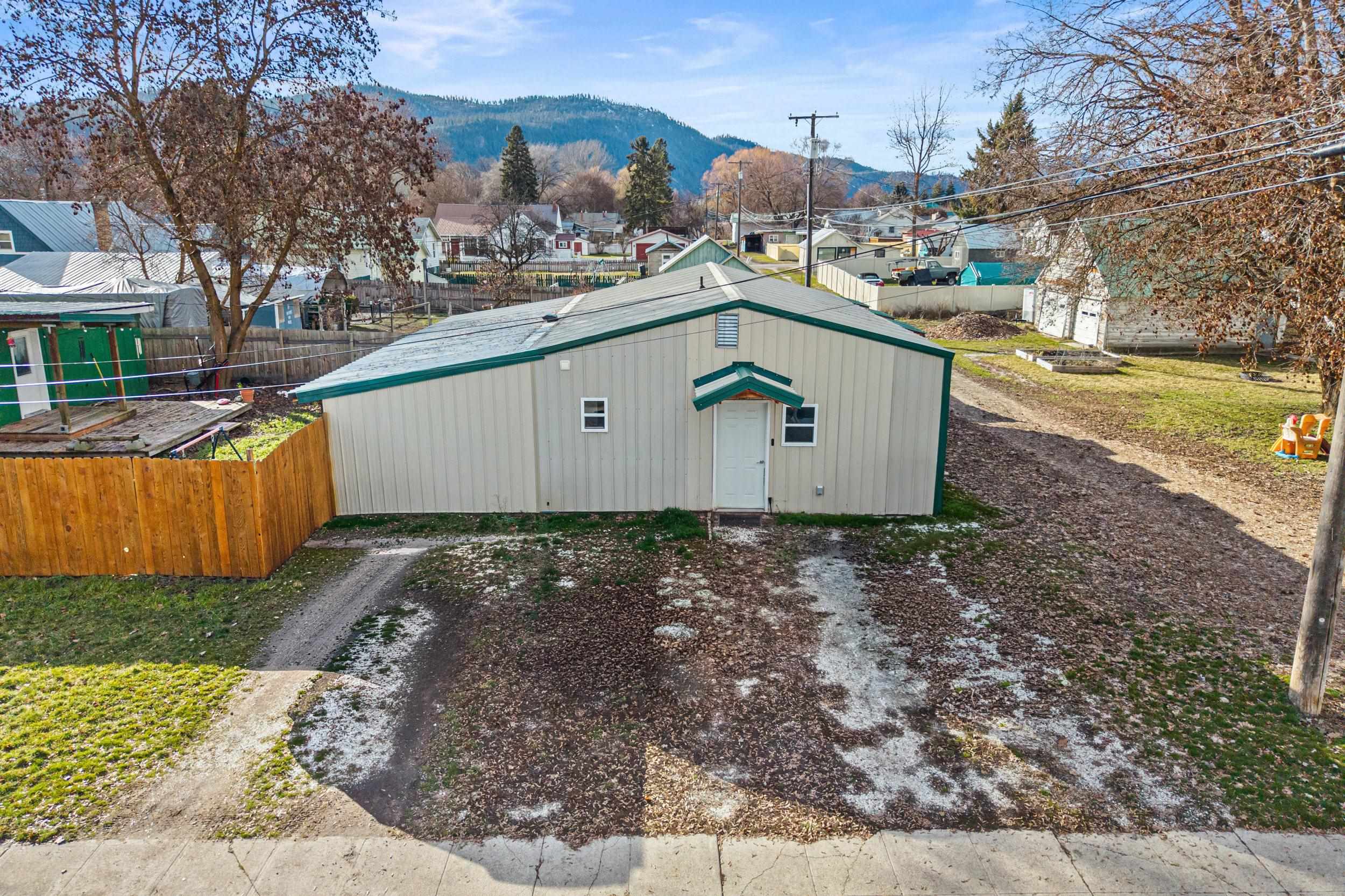 108 S Stevens St - Photo 3