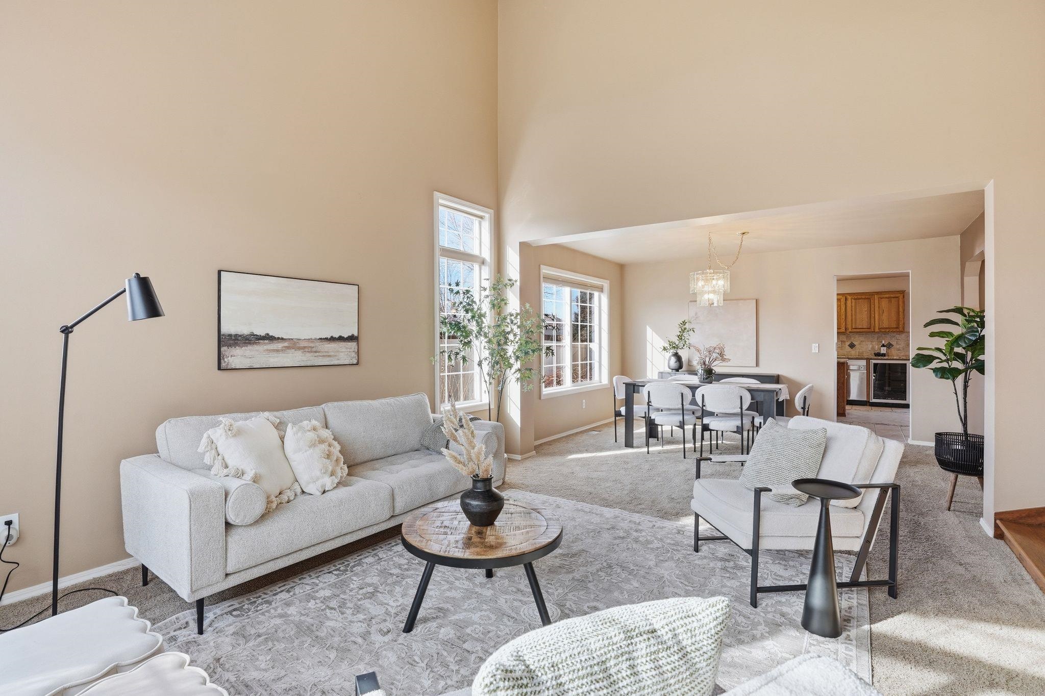 24109 E Broadway Ct - Photo 2