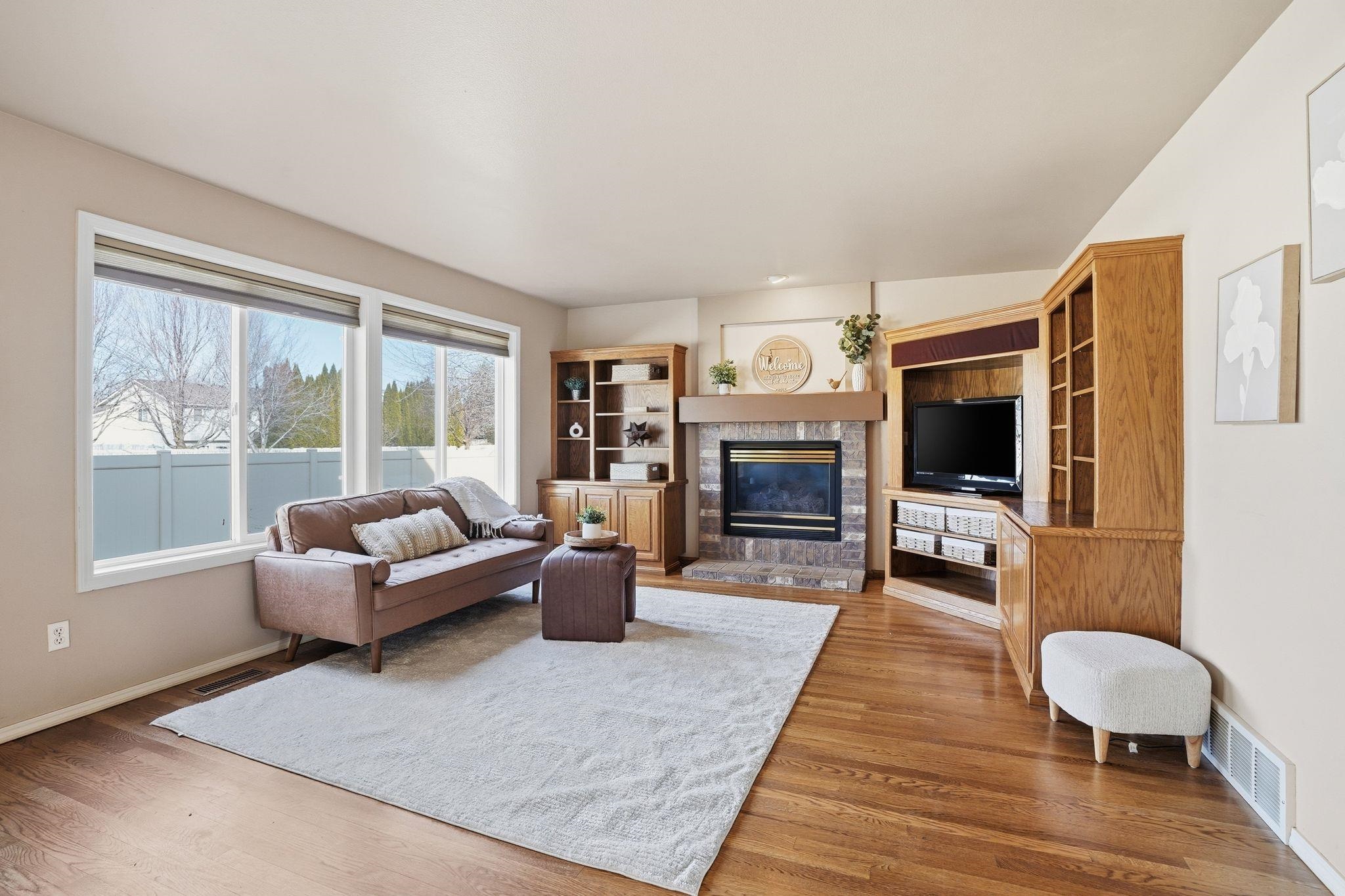 24109 E Broadway Ct - Photo 15