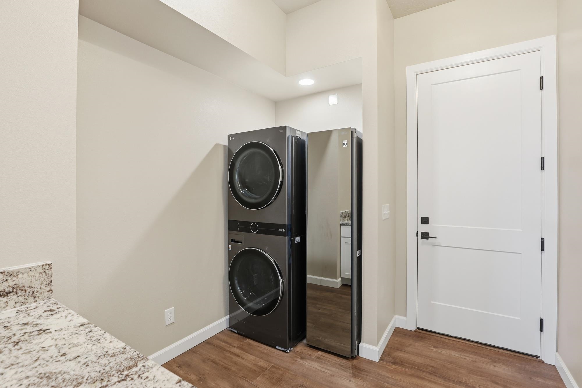 402 N Vine St - Photo 30