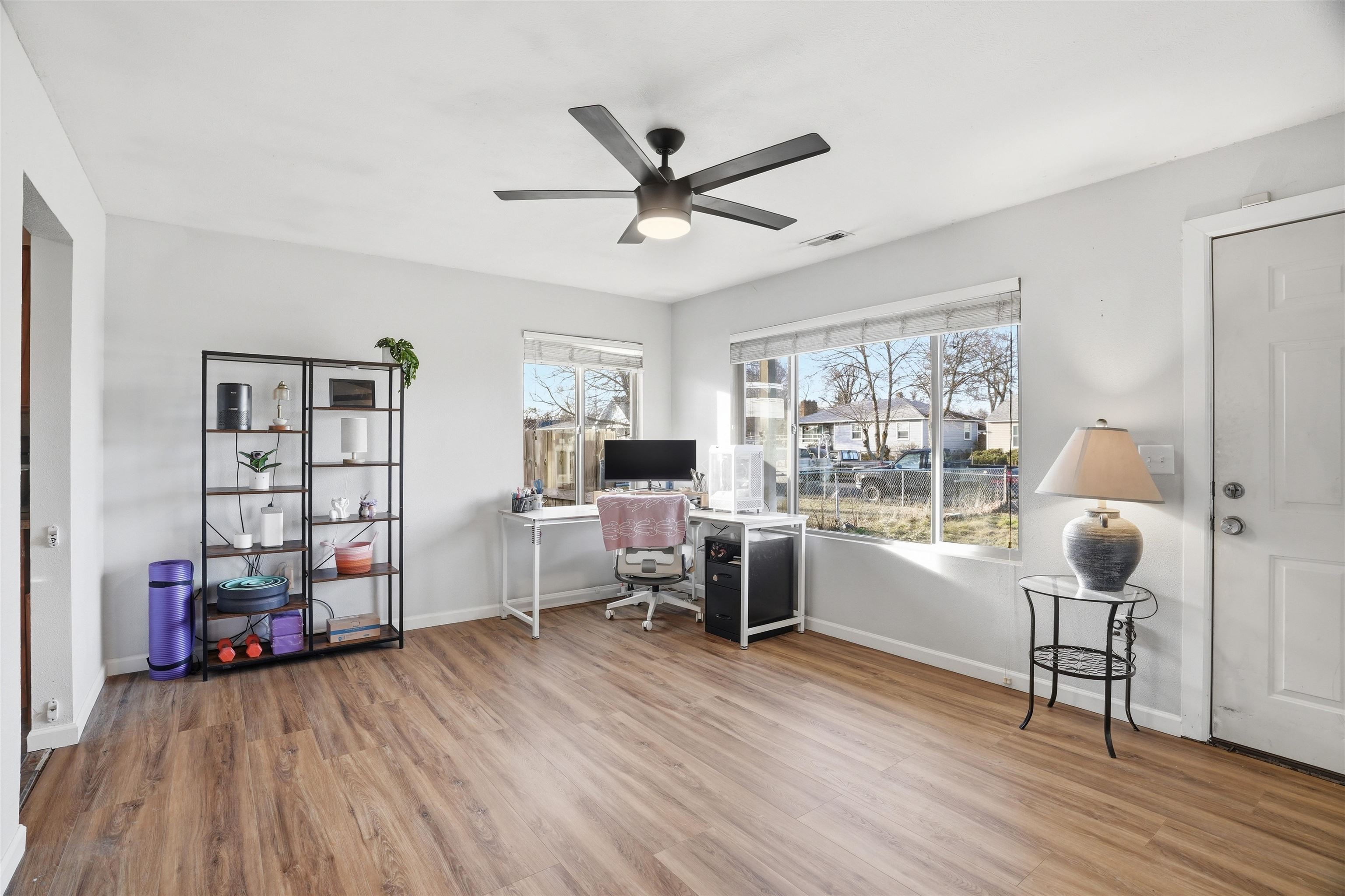 1124 E Garland Ave - Photo 4