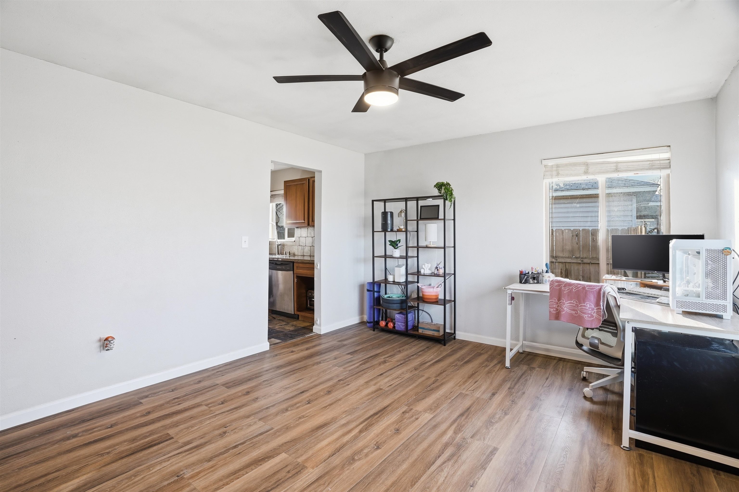 1124 E Garland Ave - Photo 5