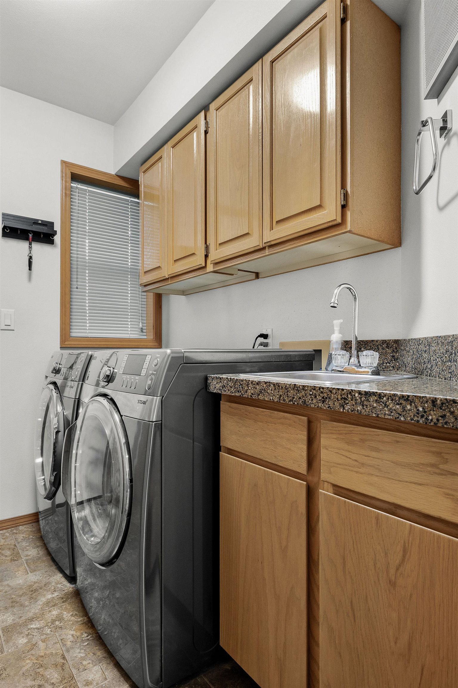 8904 N Bradbury St - Photo 21