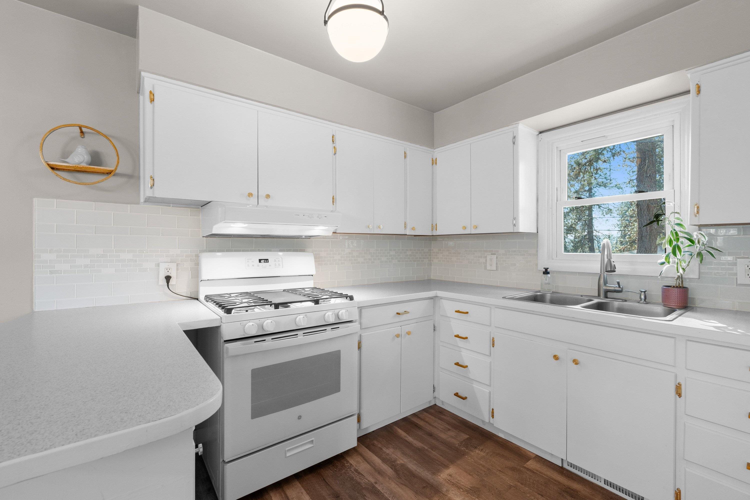 11224 E 18th Ave - Photo 18