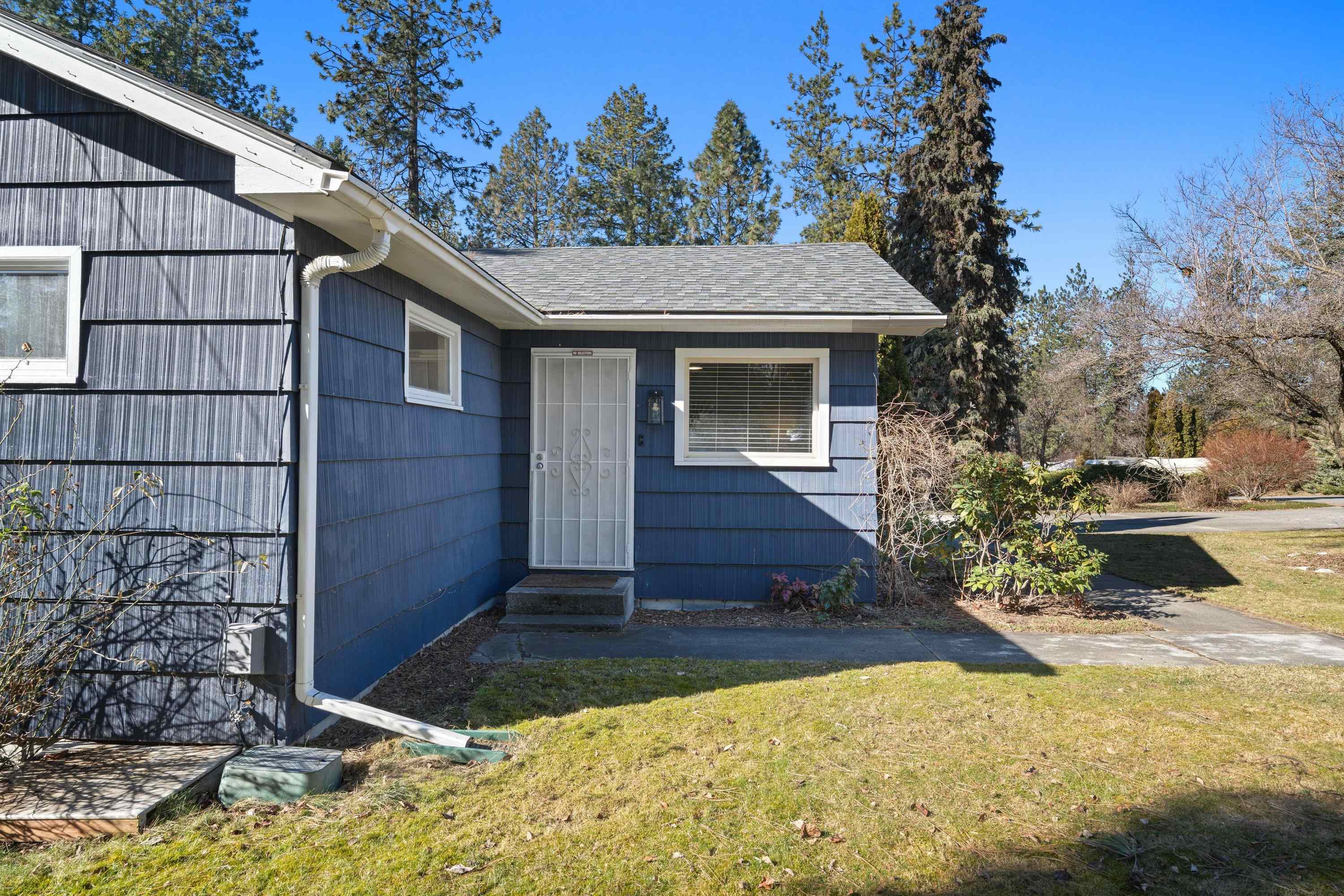 11224 E 18th Ave - Photo 3