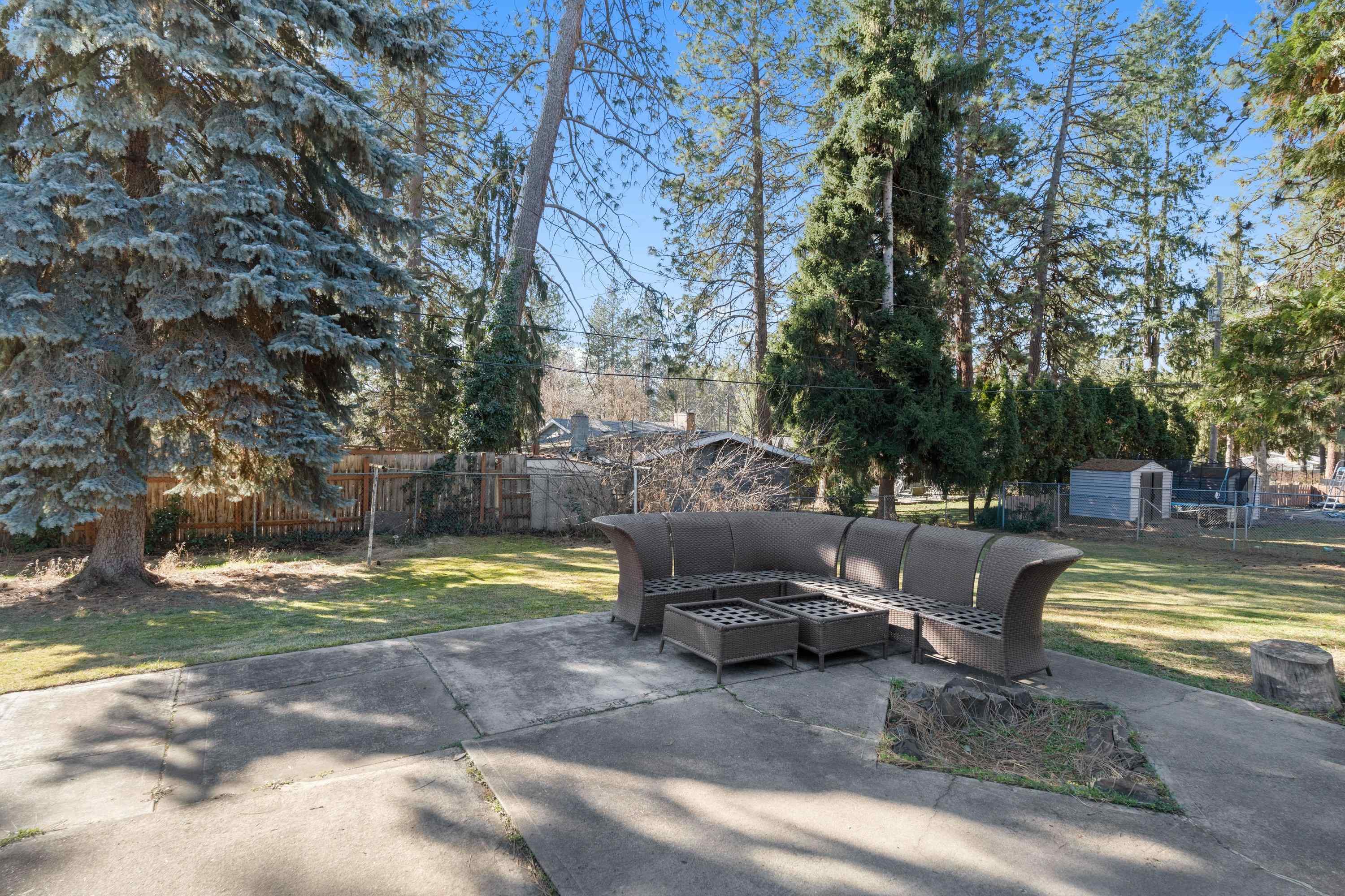 11224 E 18th Ave - Photo 38