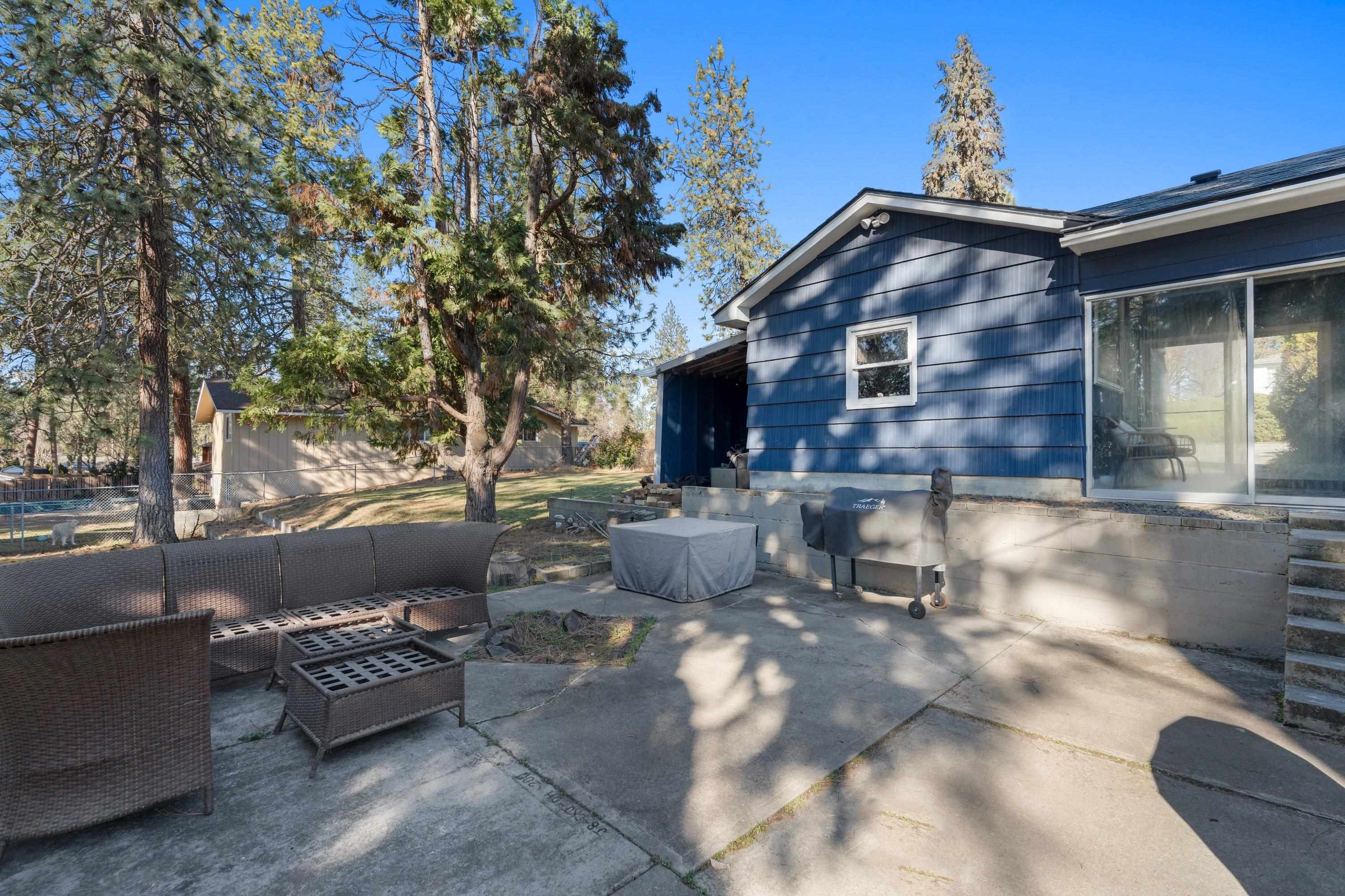 11224 E 18th Ave - Photo 39