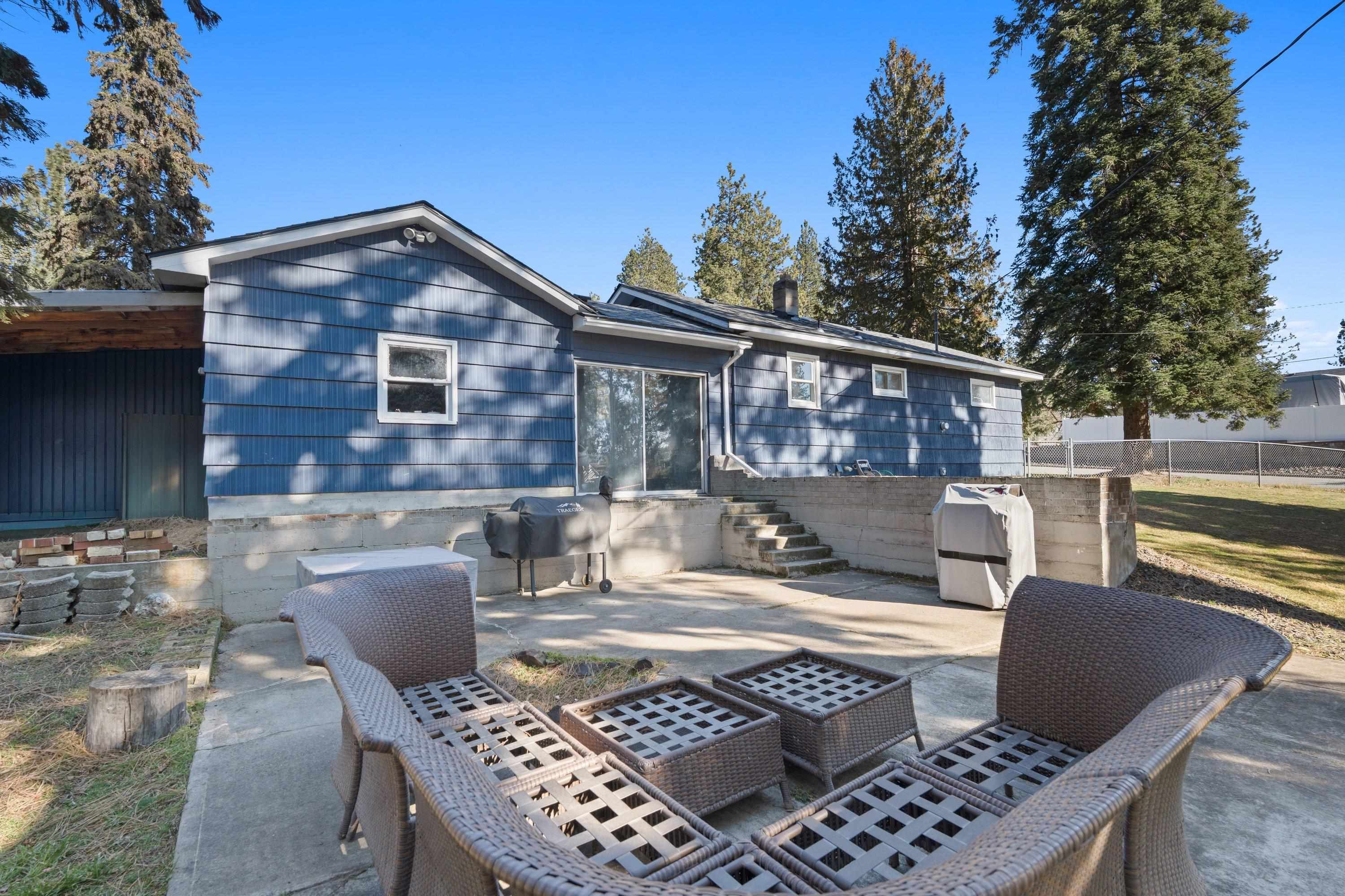 11224 E 18th Ave - Photo 40
