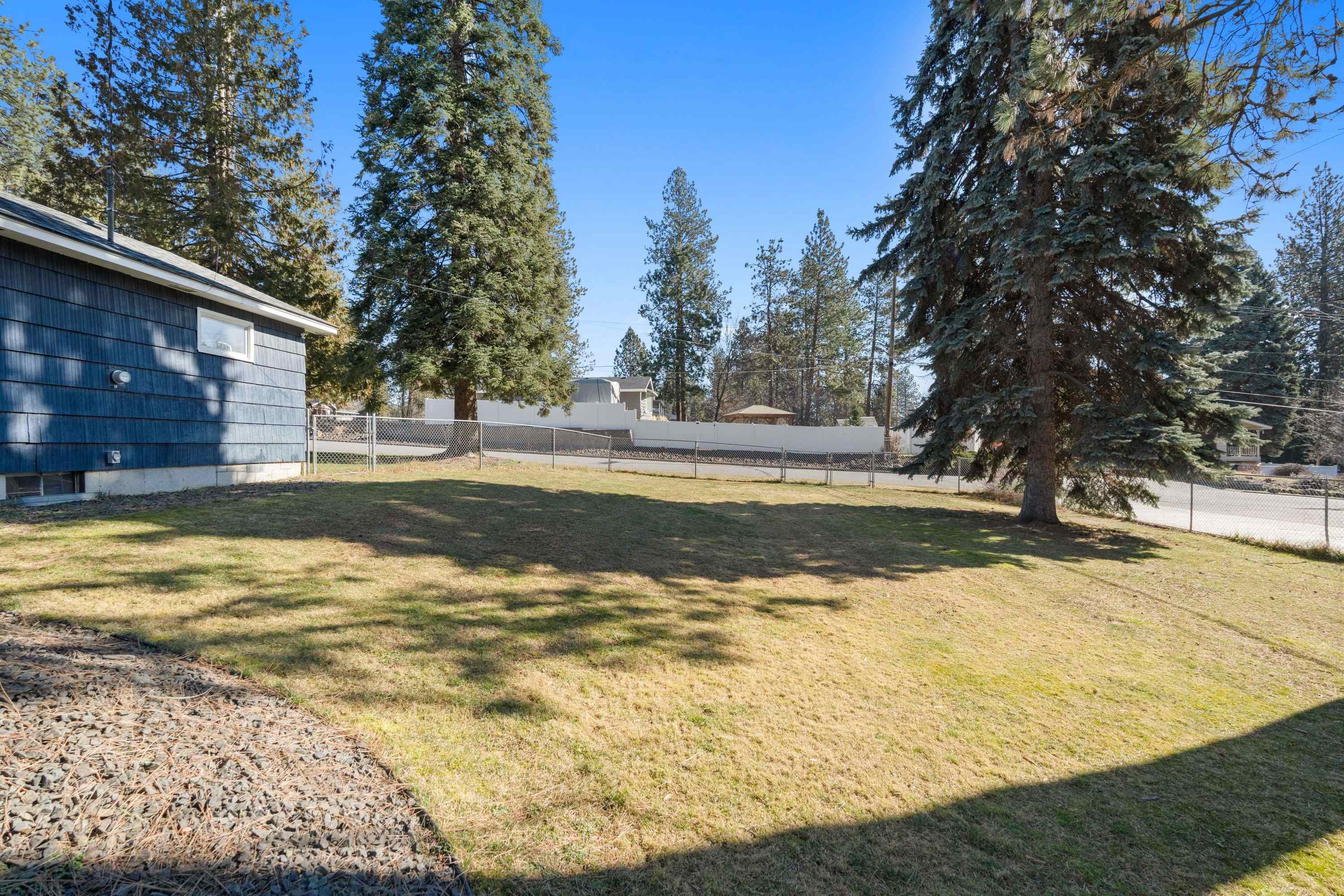 11224 E 18th Ave - Photo 42