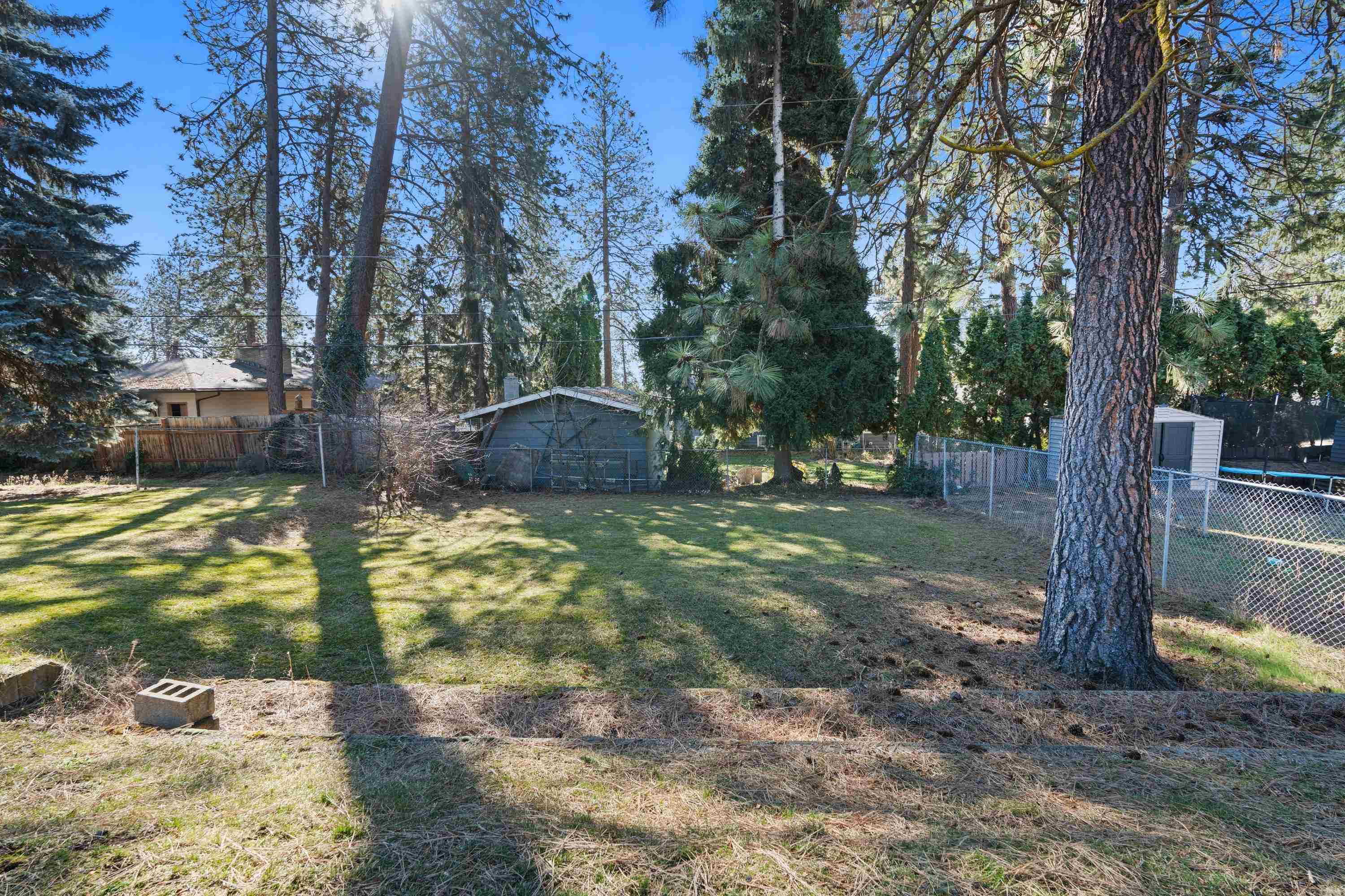11224 E 18th Ave - Photo 44