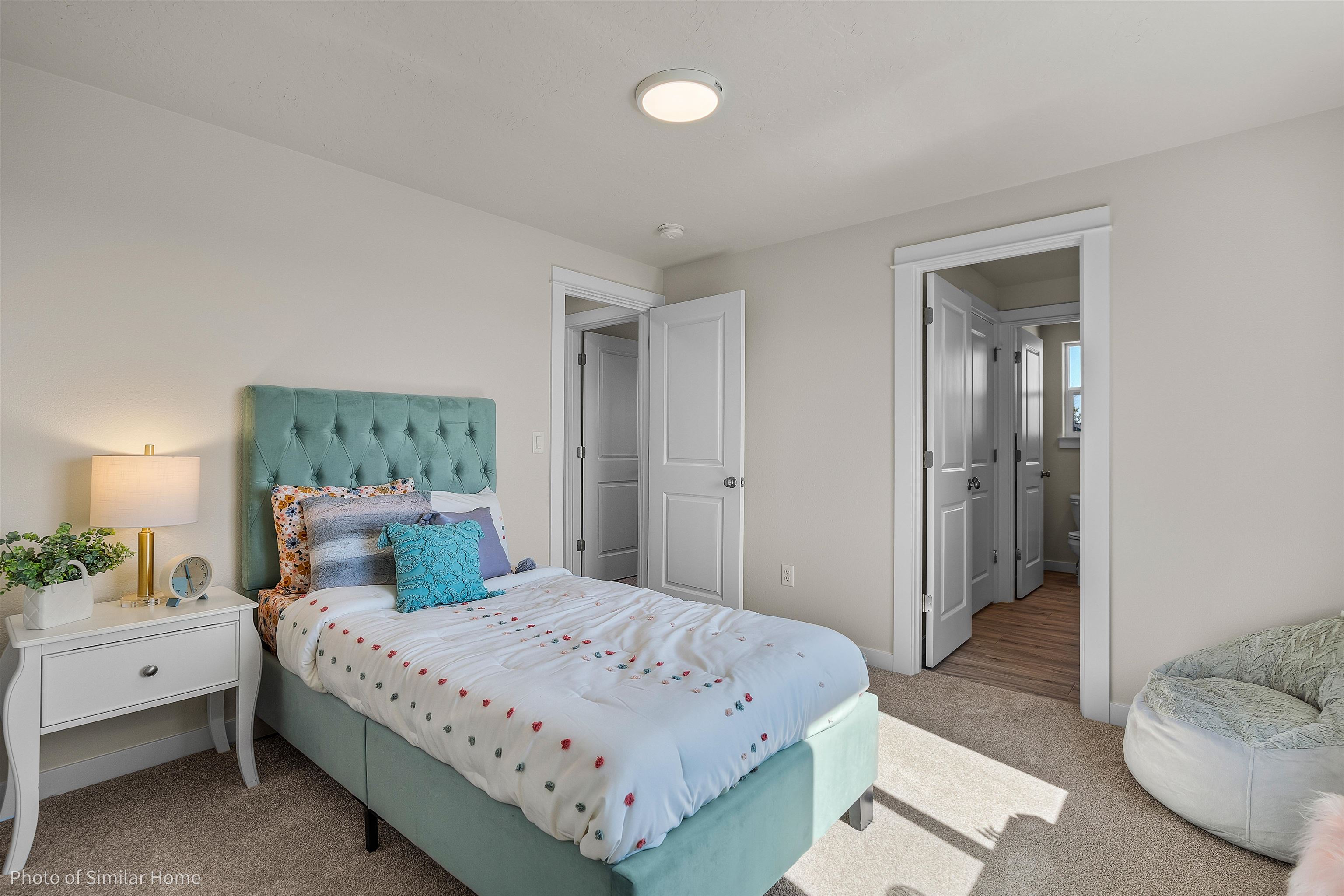 420 N Viewmont Ct - Photo 2