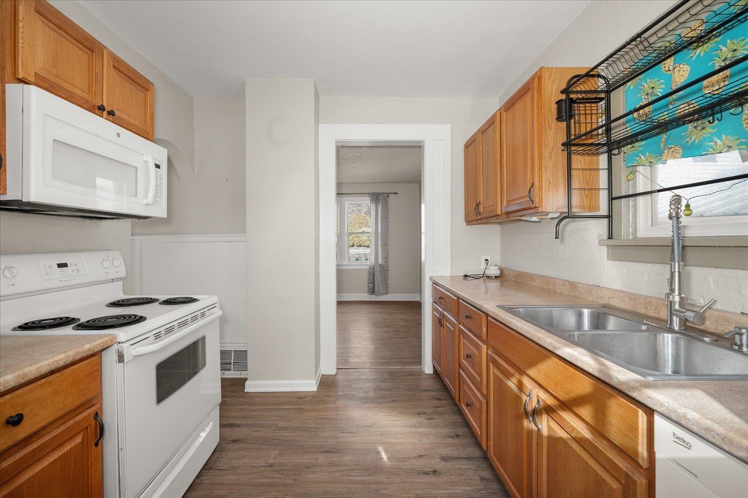 1420 E Bridgeport Ave - Photo 4