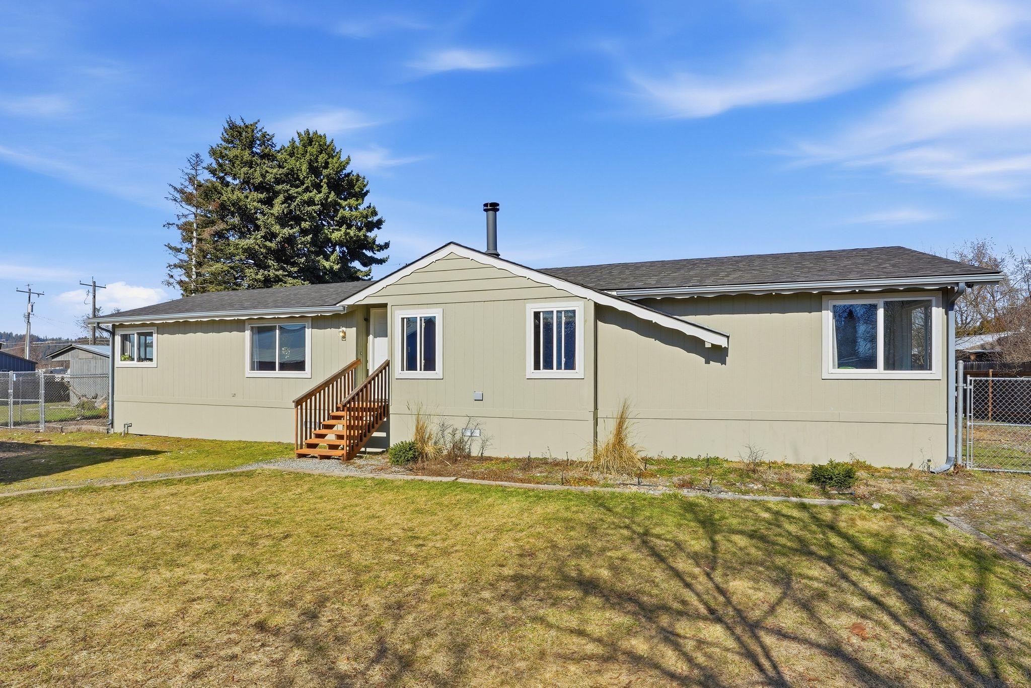 14201 E Rockwell Ave - Photo 1