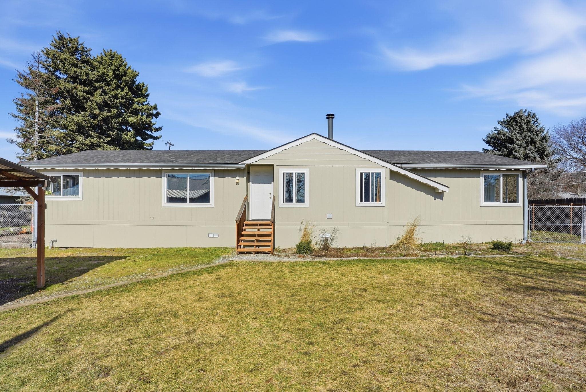 14201 E Rockwell Ave - Photo 2