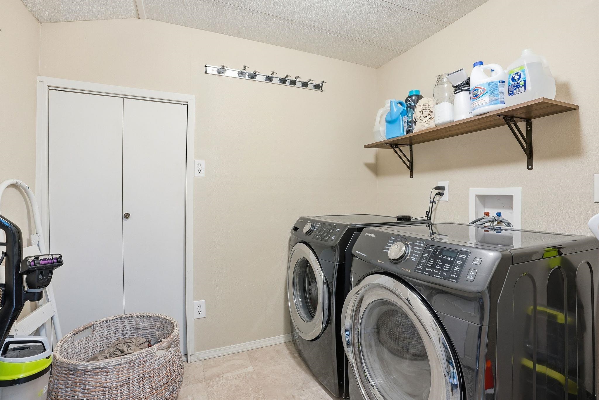 14201 E Rockwell Ave - Photo 23