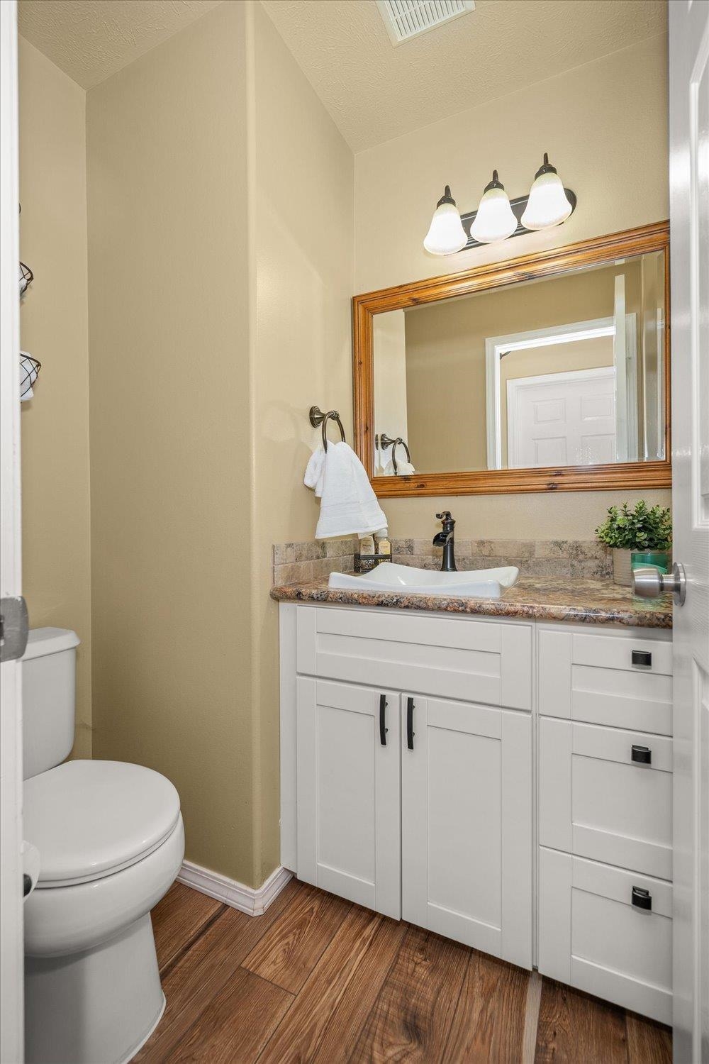 805 E Blackhawk Dr - Photo 14