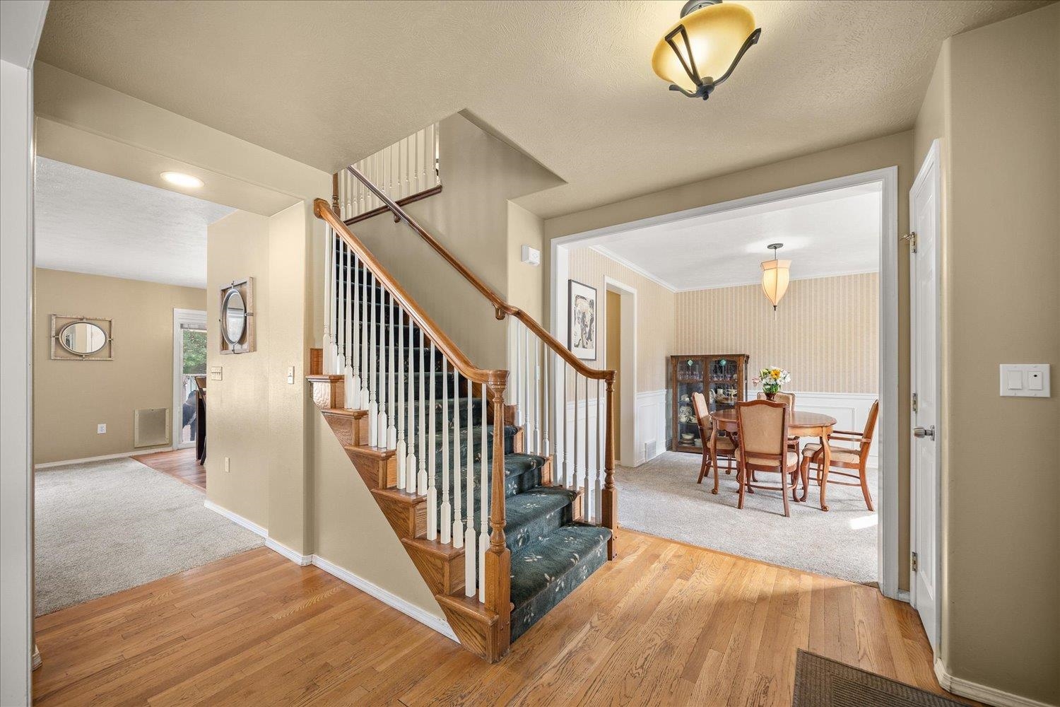 805 E Blackhawk Dr - Photo 3