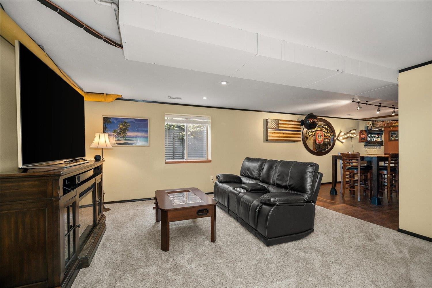 805 E Blackhawk Dr - Photo 24