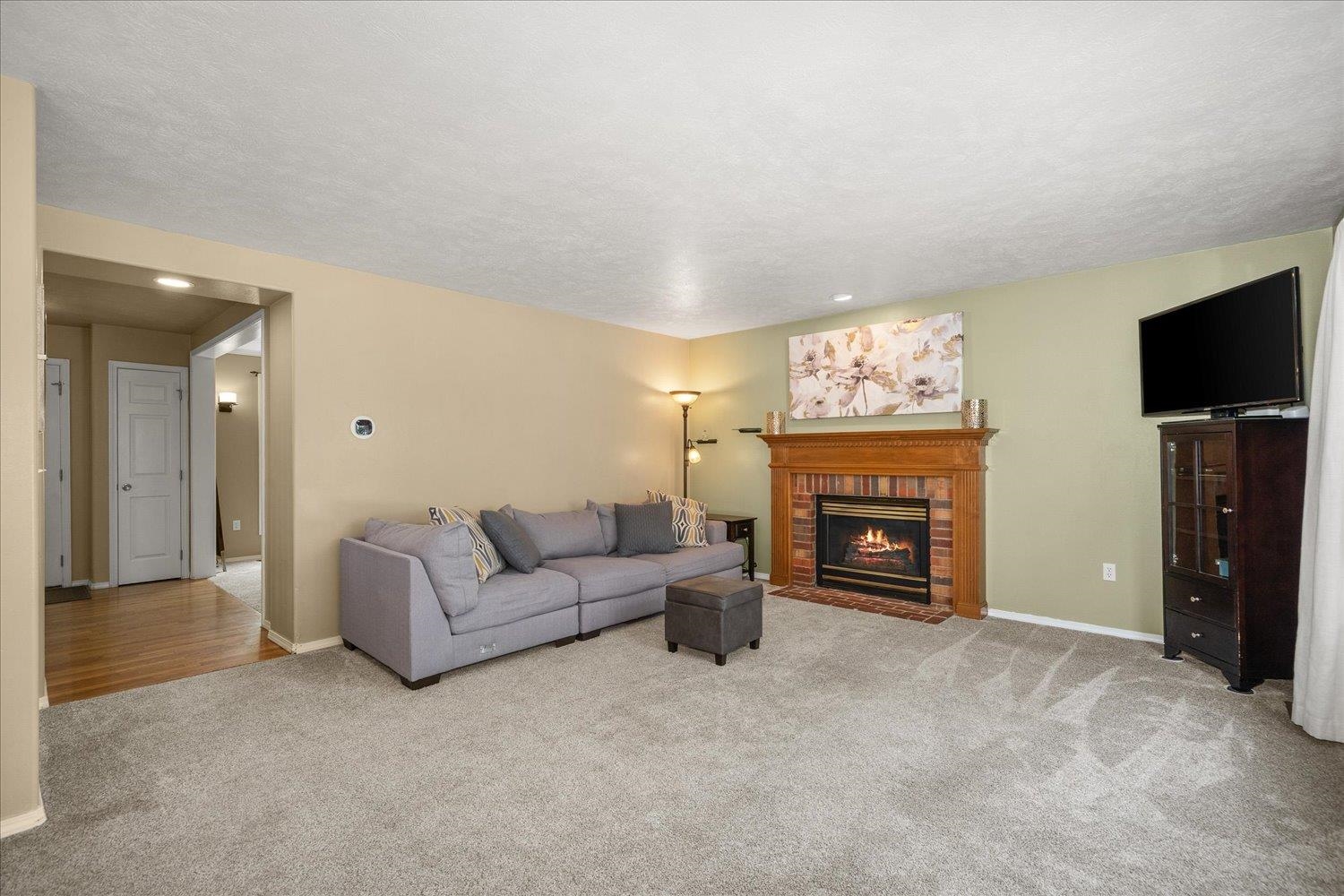 805 E Blackhawk Dr - Photo 10