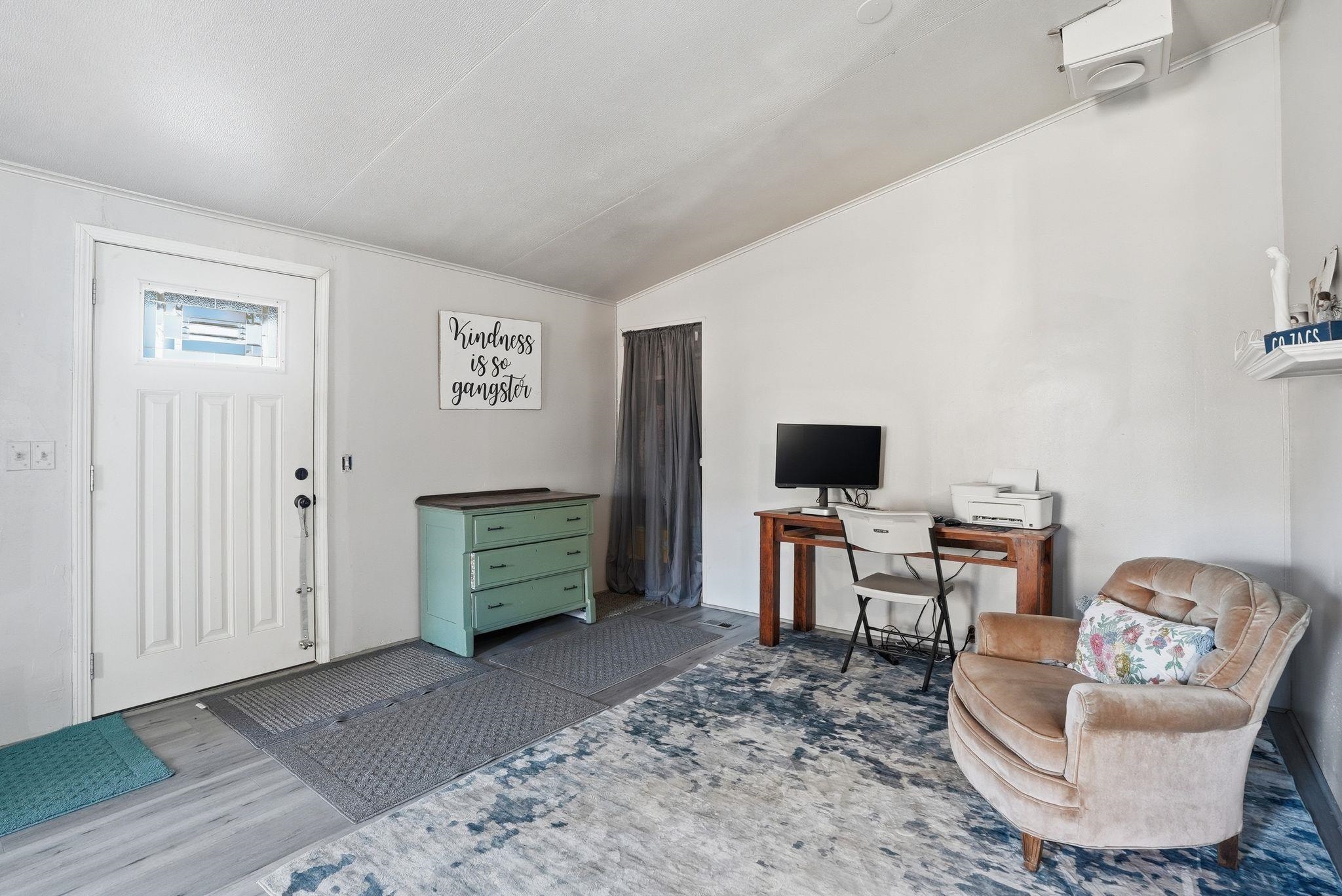 1504 S Milton St - Photo 4