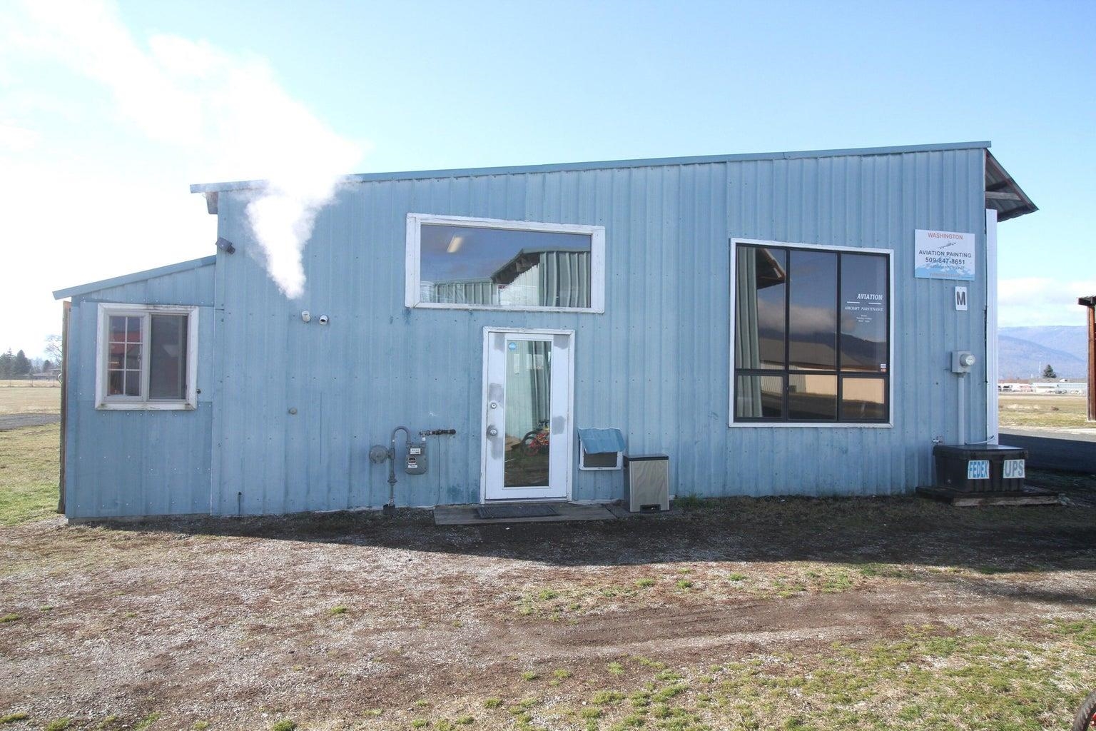 173M Airport Dr - Photo 1
