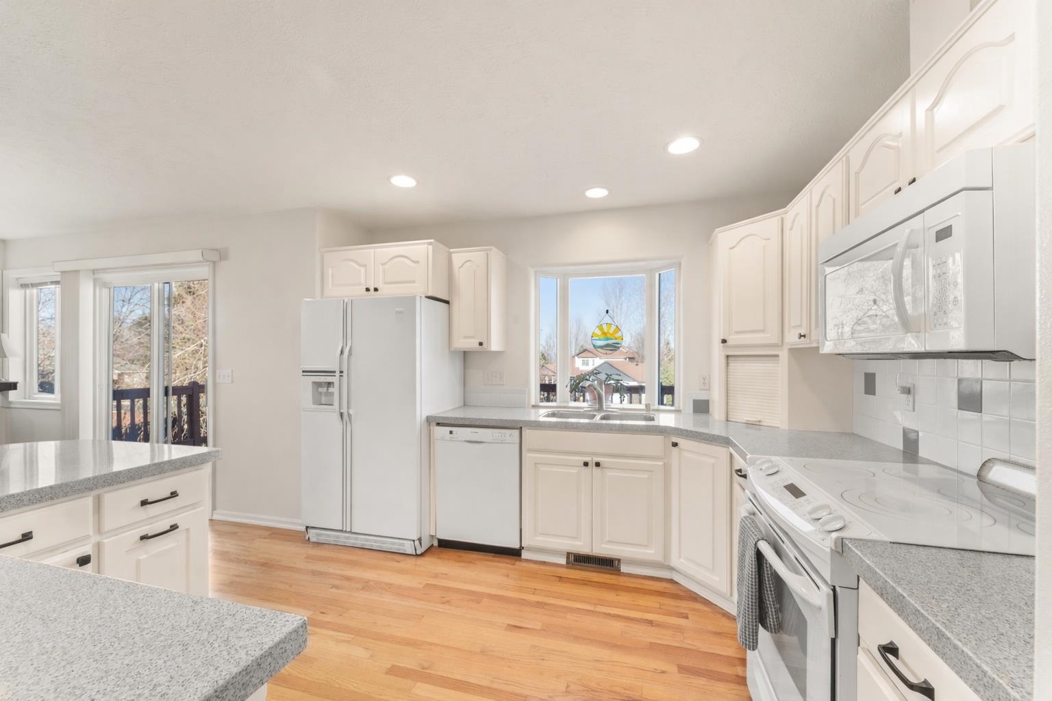 9019 N Rossmoor Ct - Photo 6