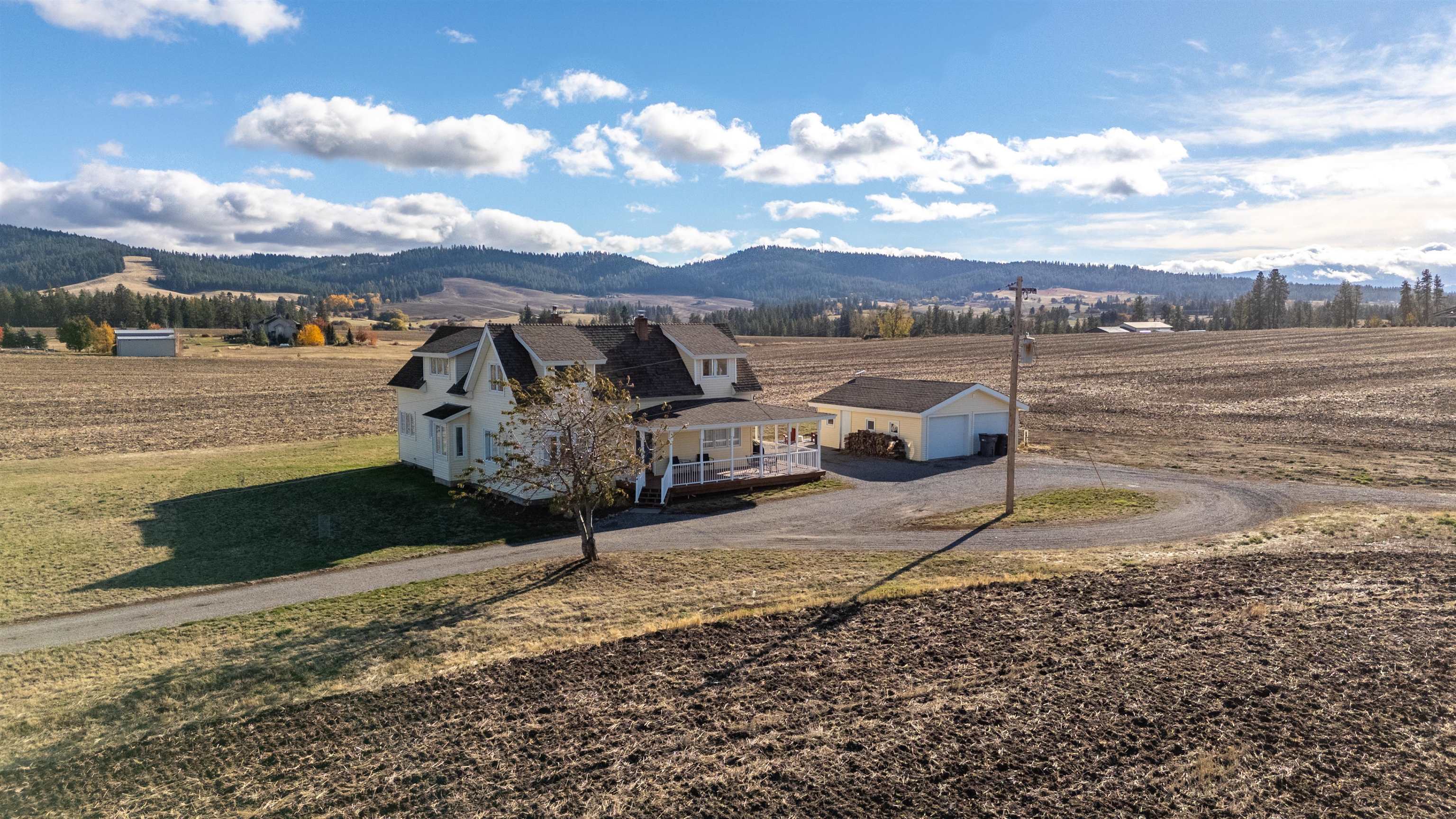 13716 E Piper Rd - Photo 1