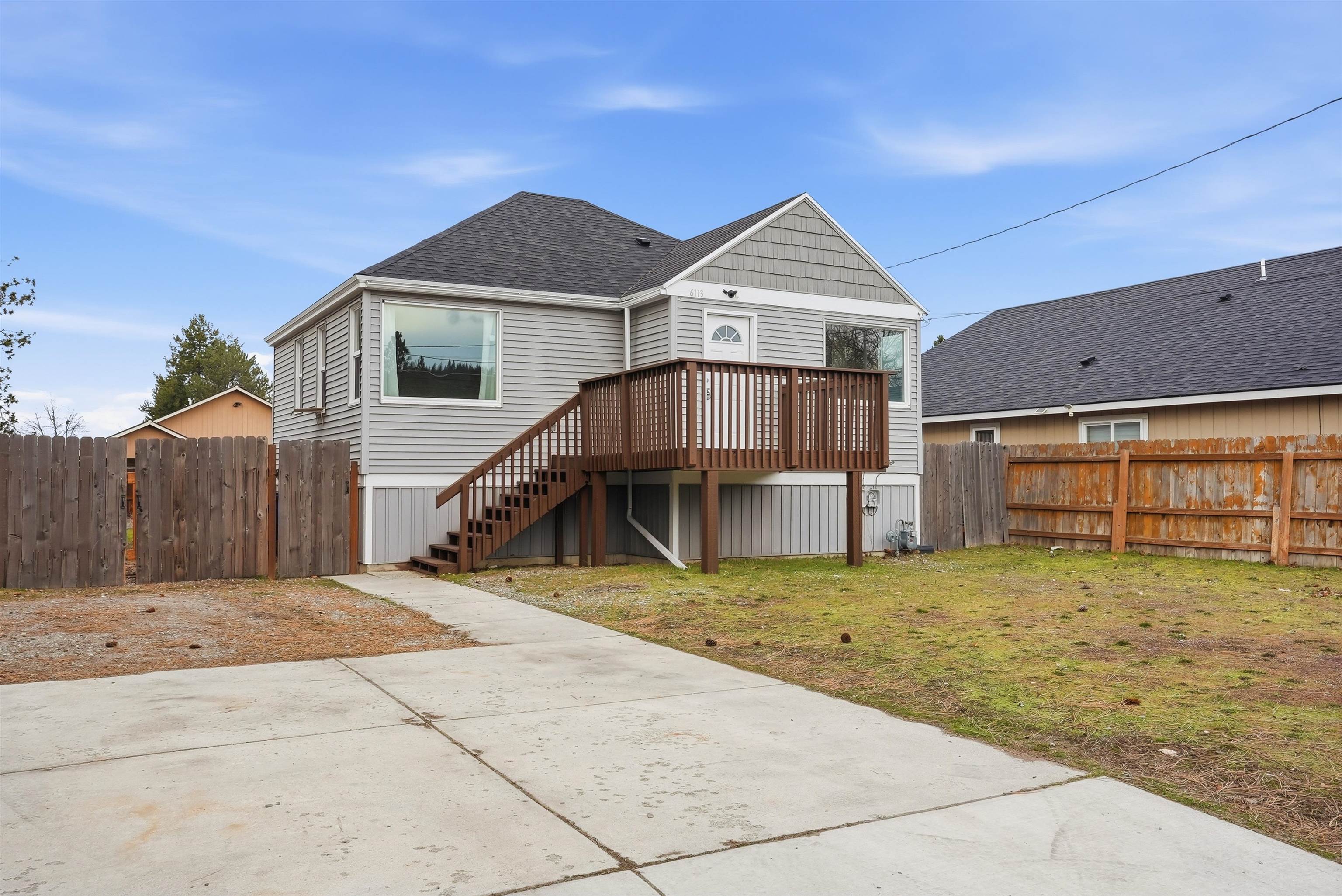 6113 E 8th Ave - Photo 2