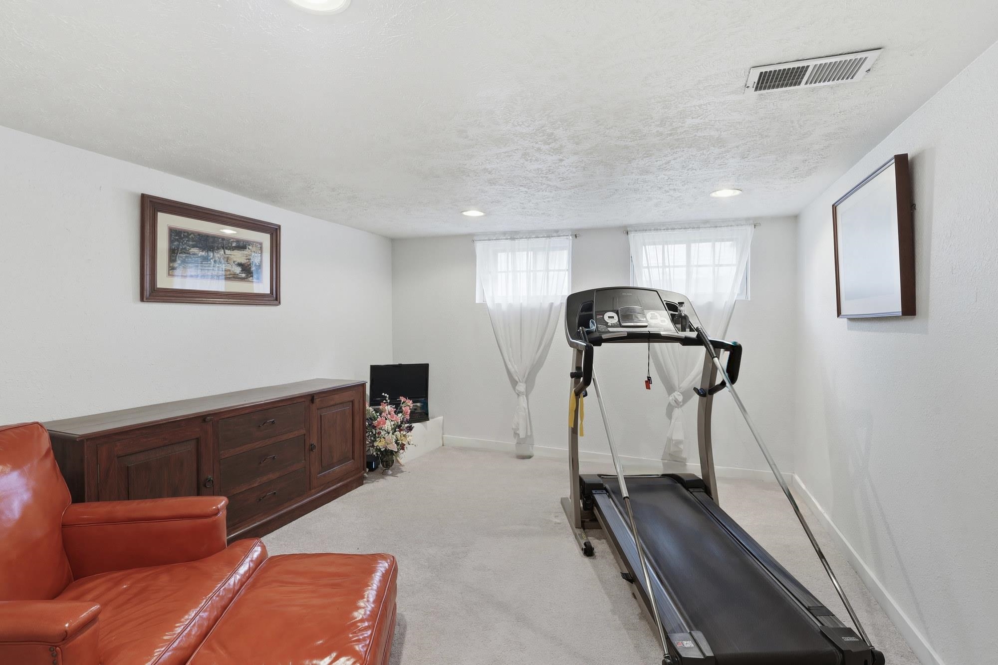 109 W Sumner Ave - Photo 25