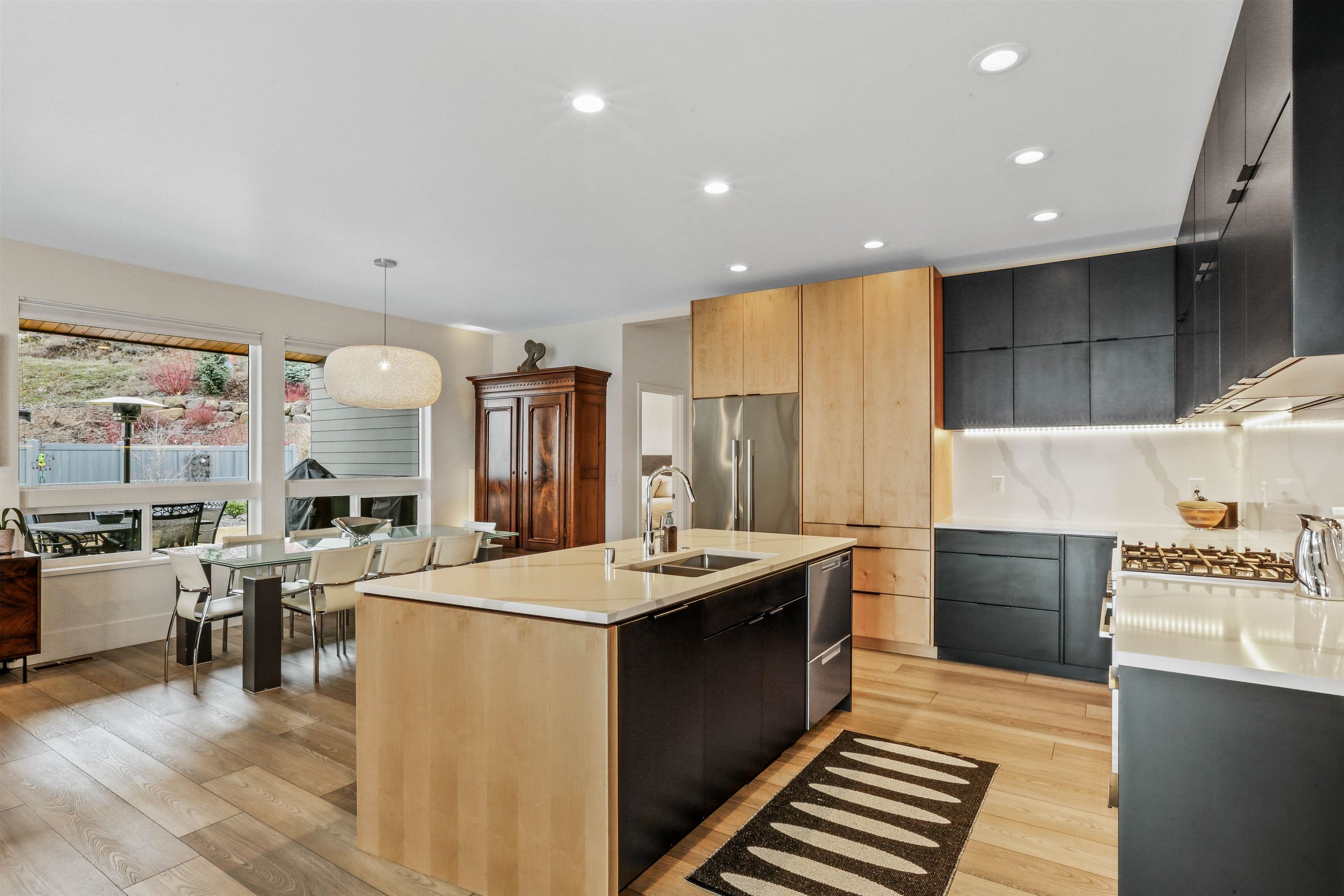 803 W Willapa Ave - Photo 7