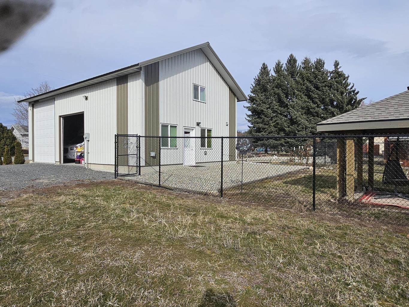 647 Elm Tree Dr - Photo 7