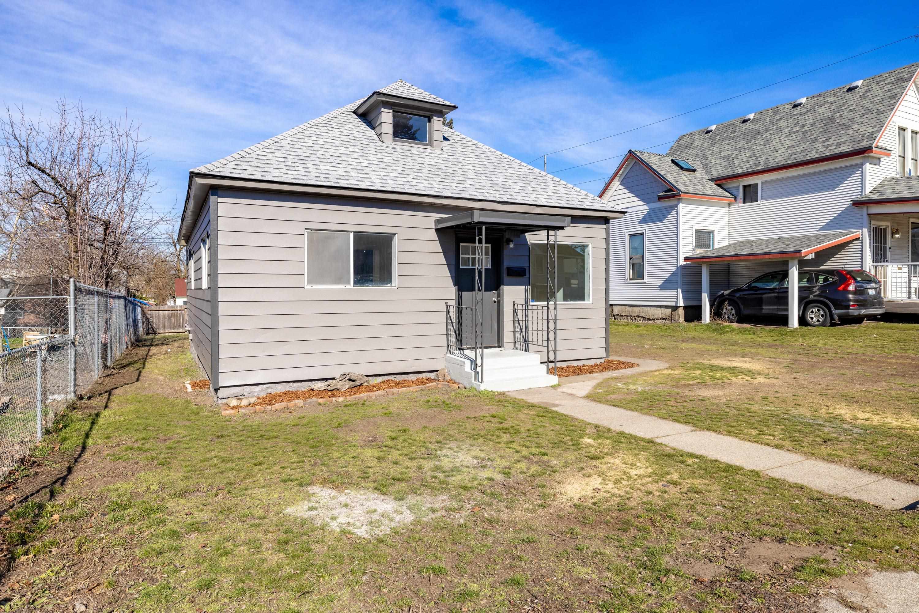 1510 W Spofford Ave - Photo 2