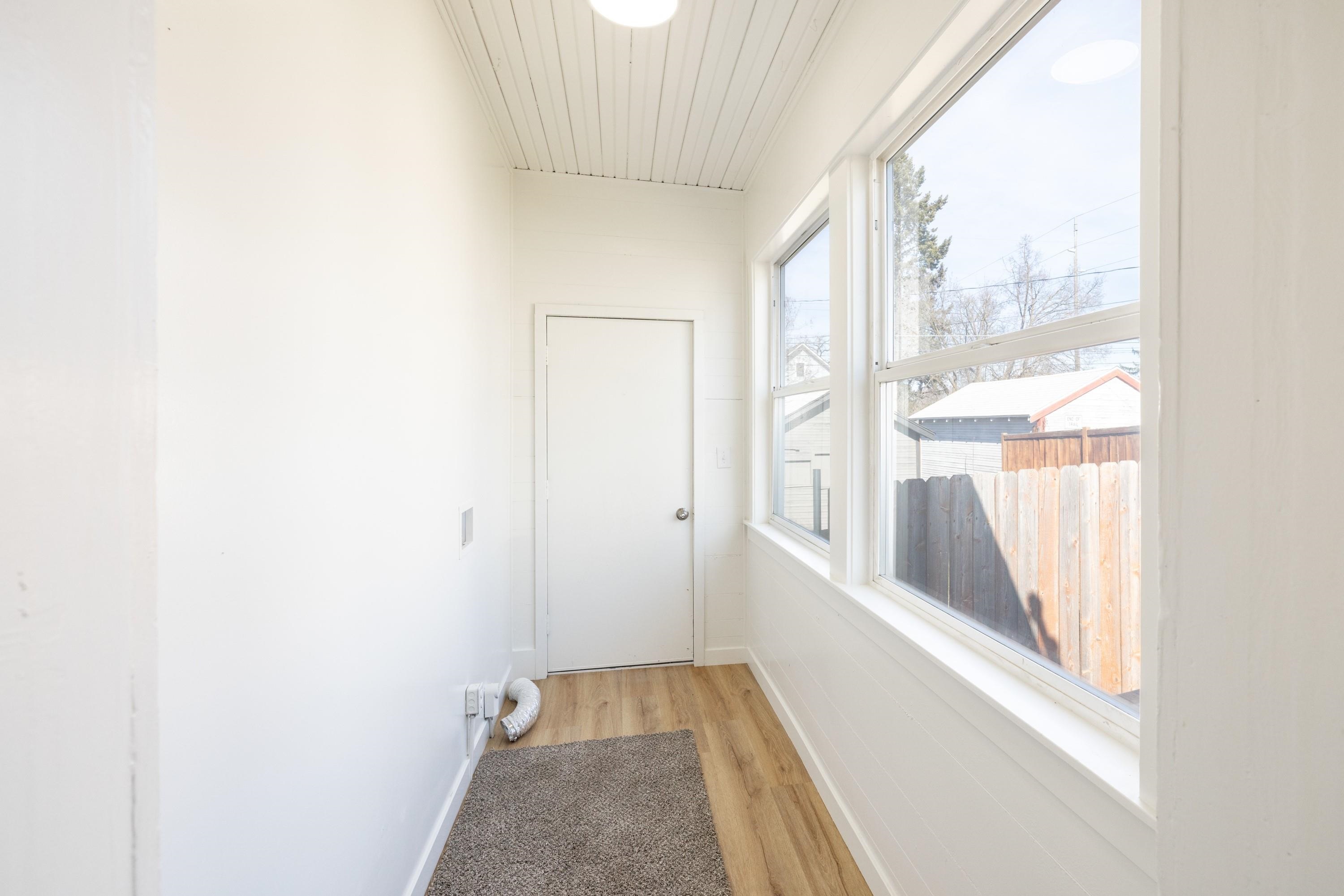 1510 W Spofford Ave - Photo 14