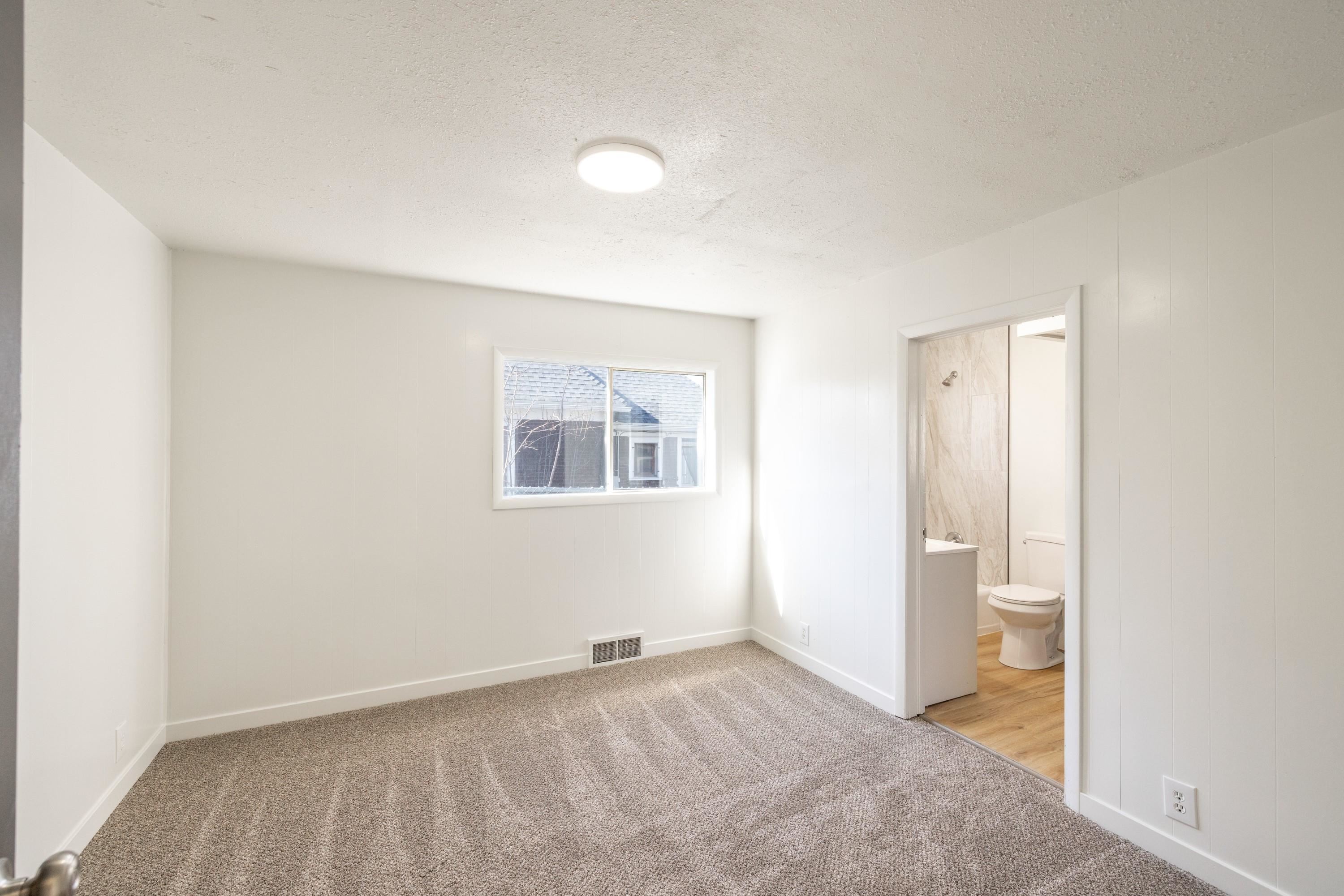 1510 W Spofford Ave - Photo 8