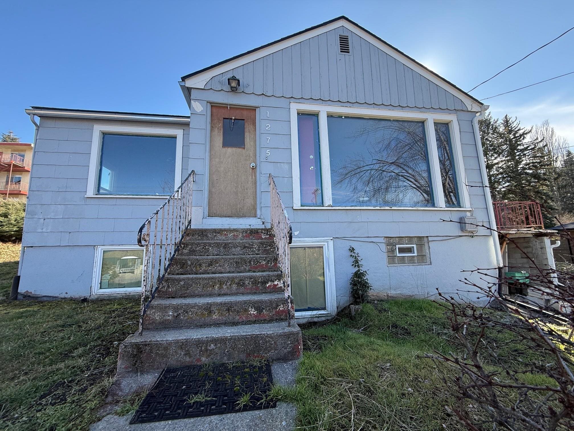 1275 NE Valley Rd - Photo 2