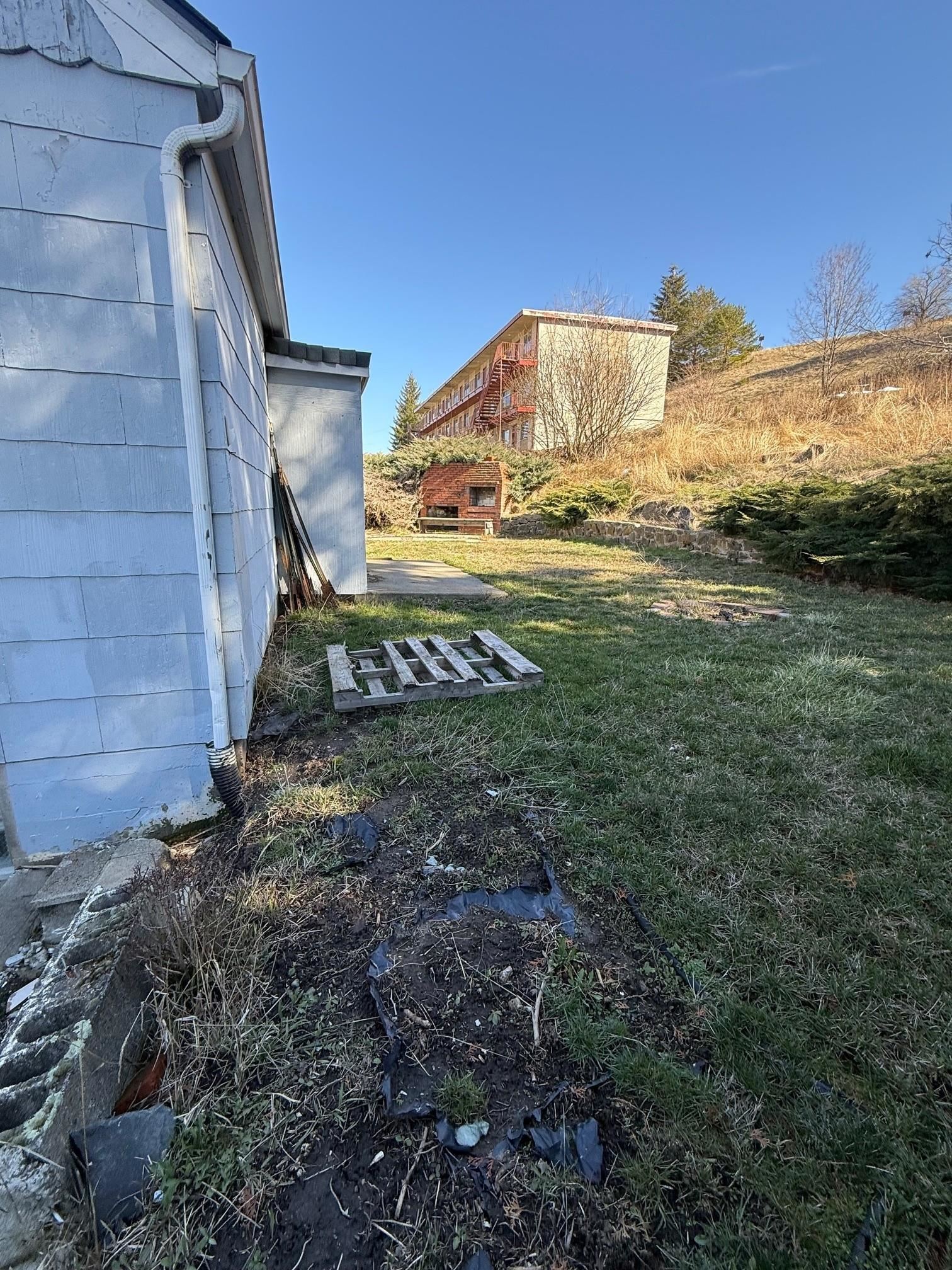 1275 NE Valley Rd - Photo 7