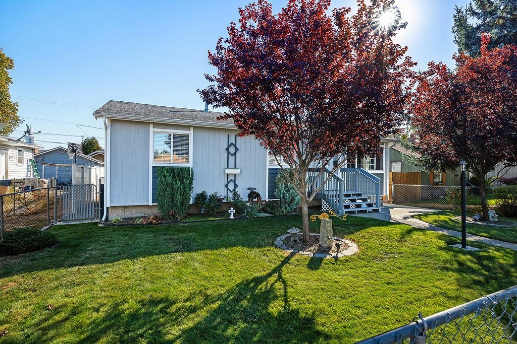 4824 N Martin St - Photo 3