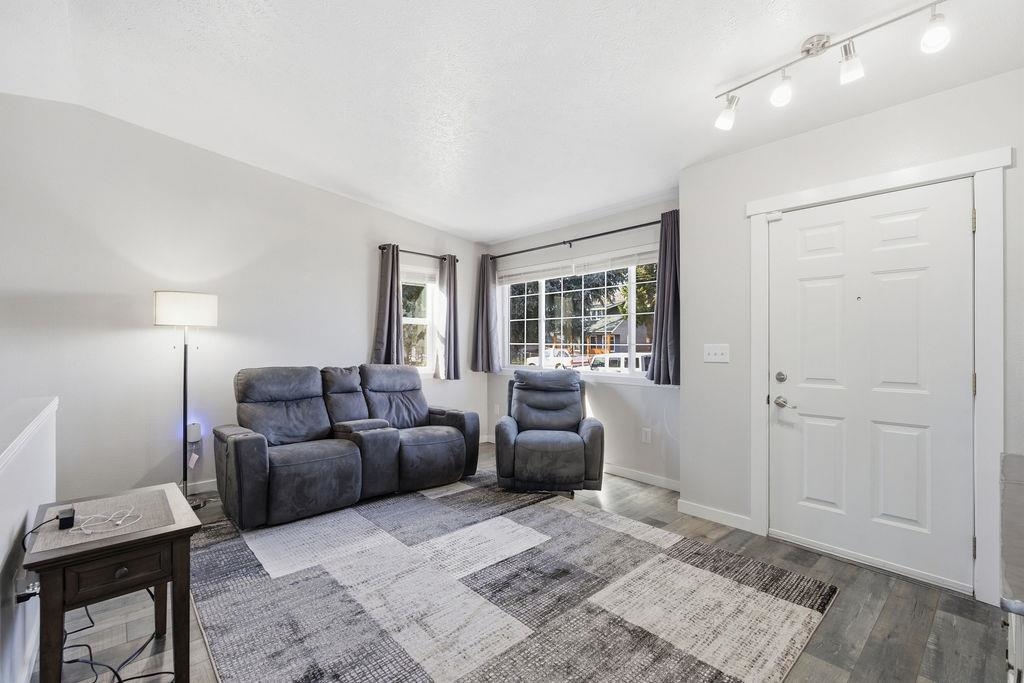 4824 N Martin St - Photo 4