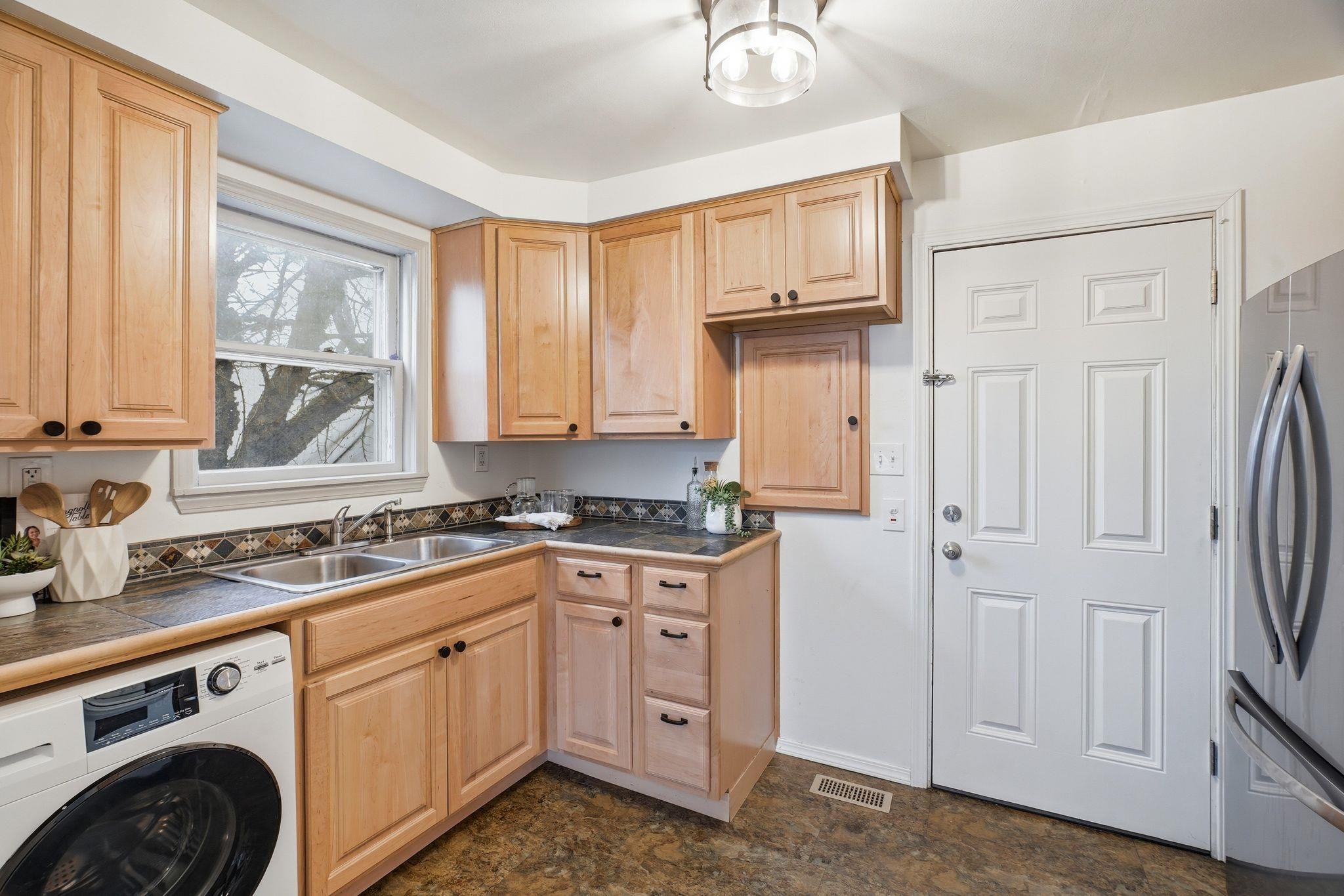 1602 E Central Ave - Photo 8