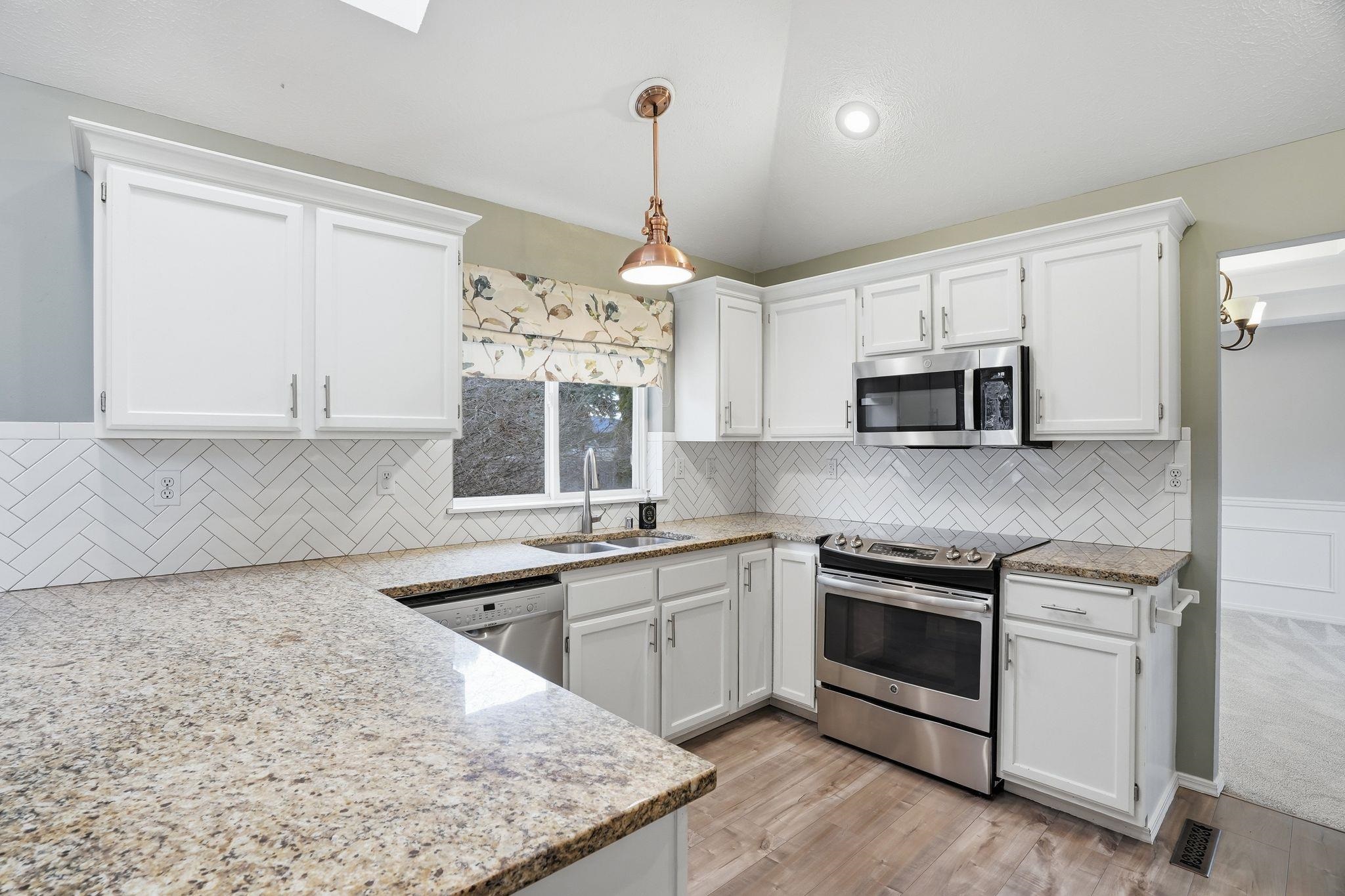 15718 E 21st Ct - Photo 12
