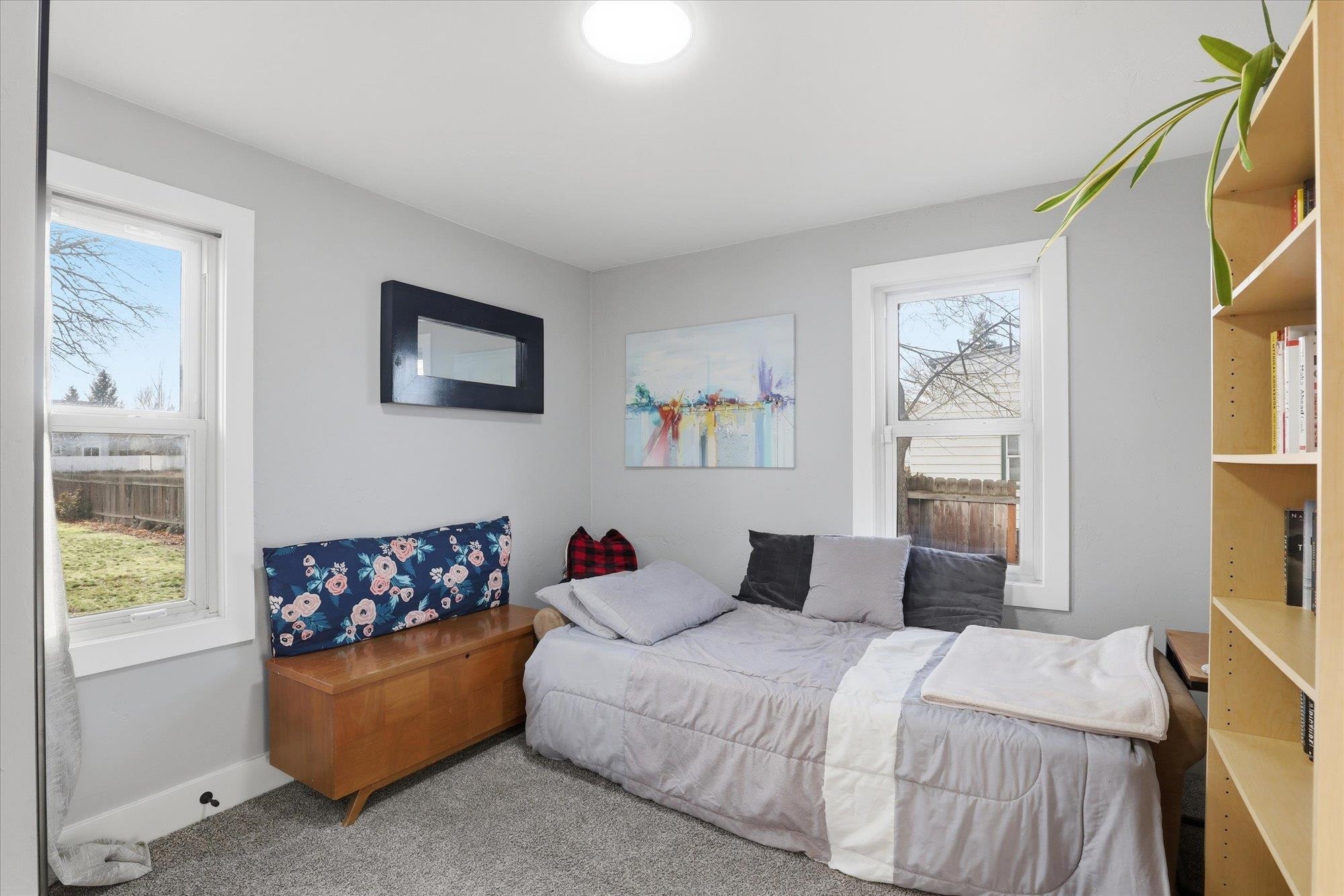 9816 E Broadway Ave - Photo 11