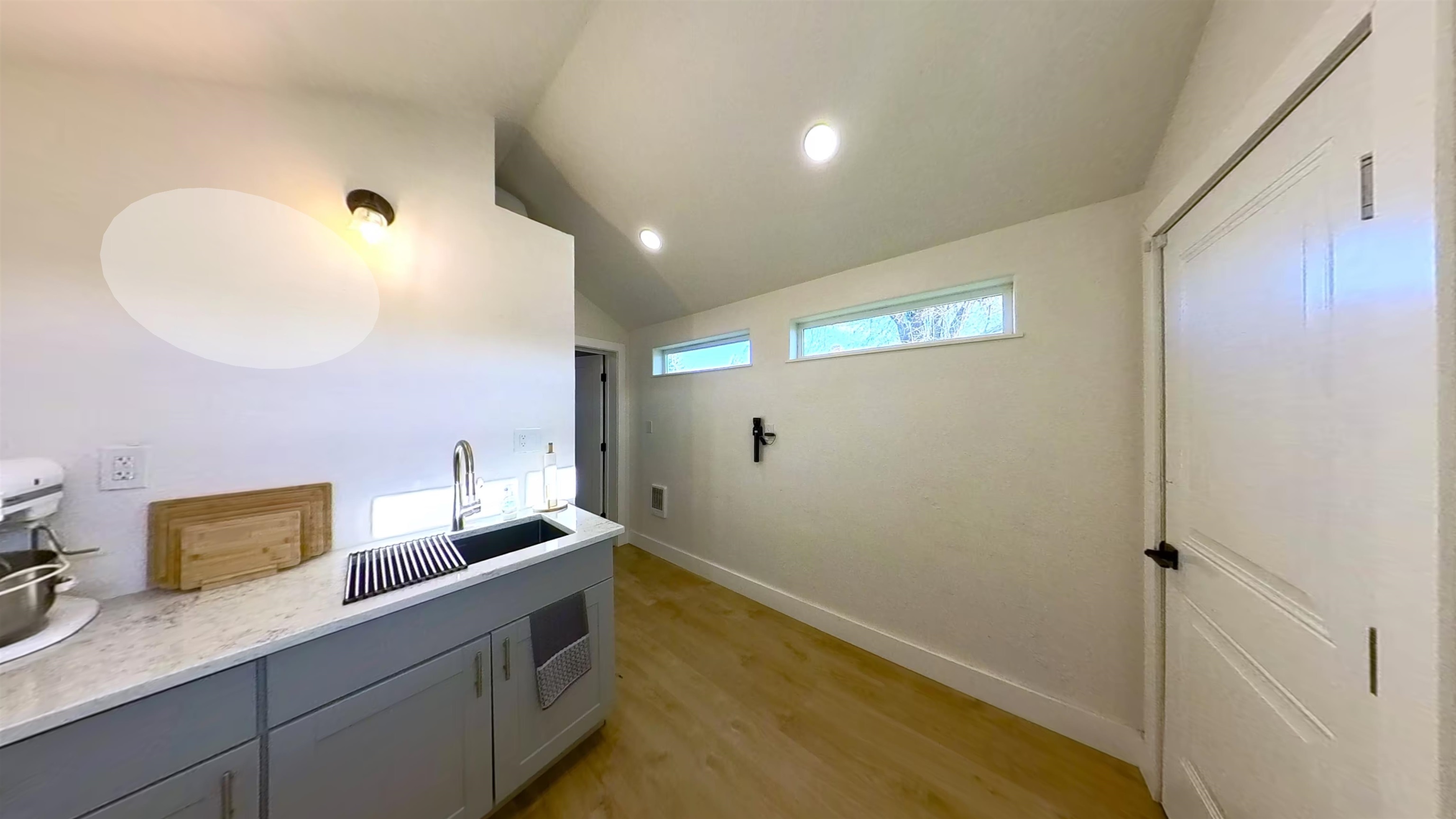 9816 E Broadway Ave - Photo 12