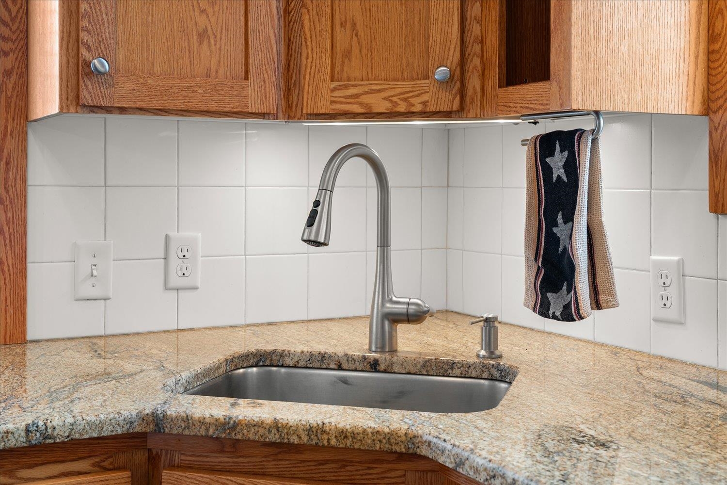 2810 W Fairview Ave - Photo 10